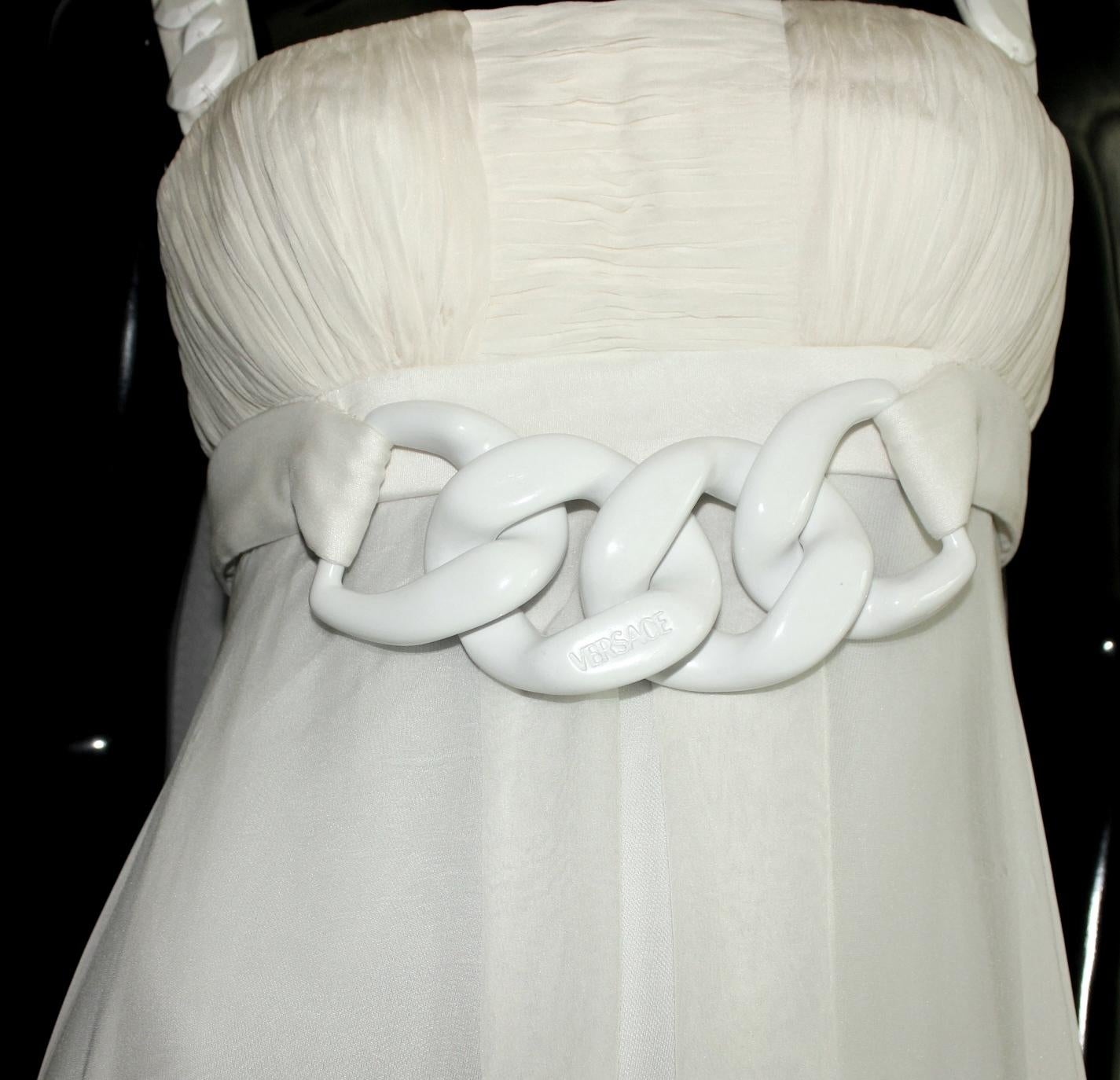 UNWORN Versace 2007 Silk Goddess Evening Bridal Wedding Gown Maxi Dress 42 In Good Condition For Sale In Switzerland, CH