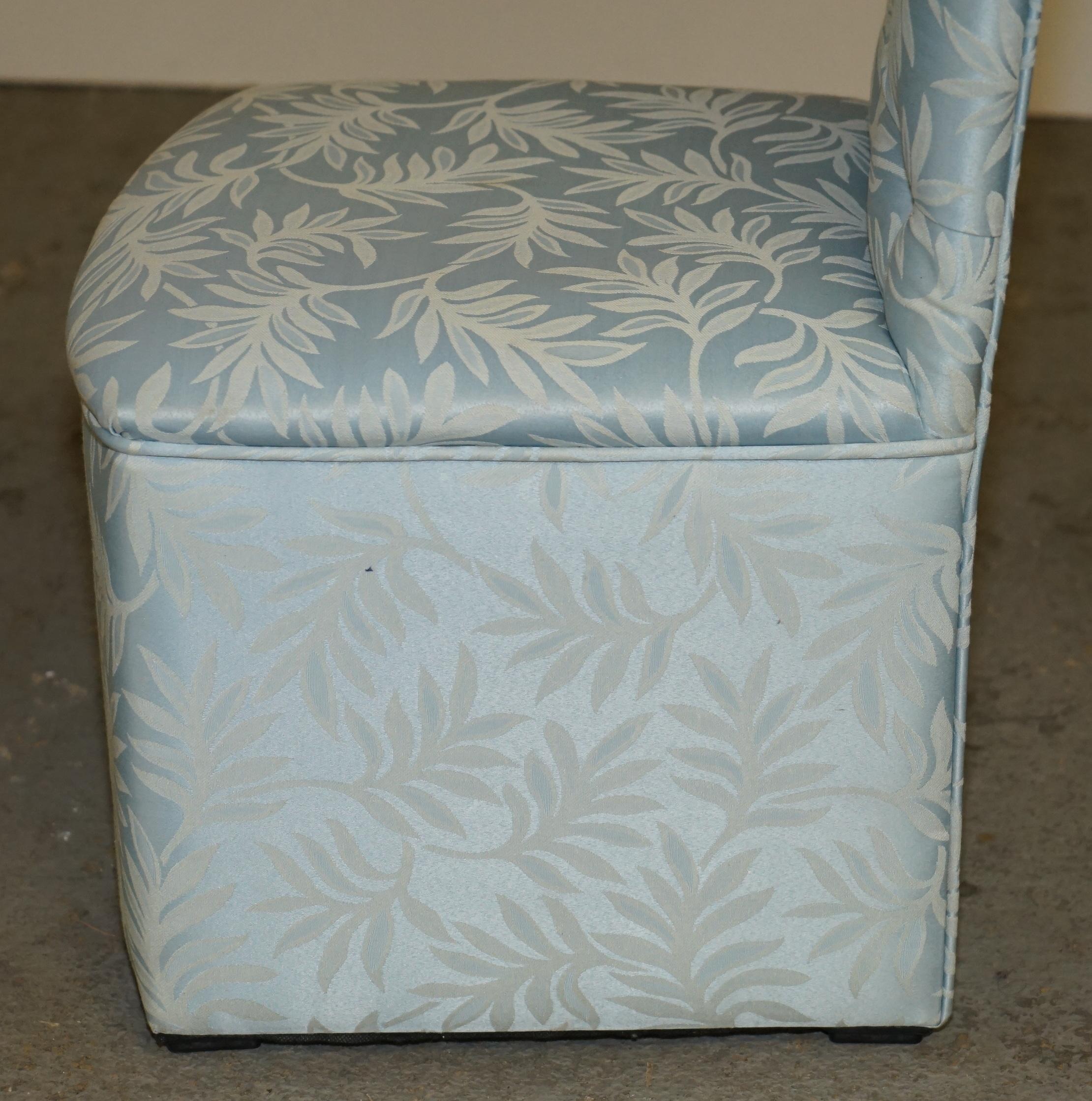 STUNNING VERY COMFORTABLE BLUE FLORAL SILK FINISH DRESSING TABLE OR SIDE CHAiR For Sale 7