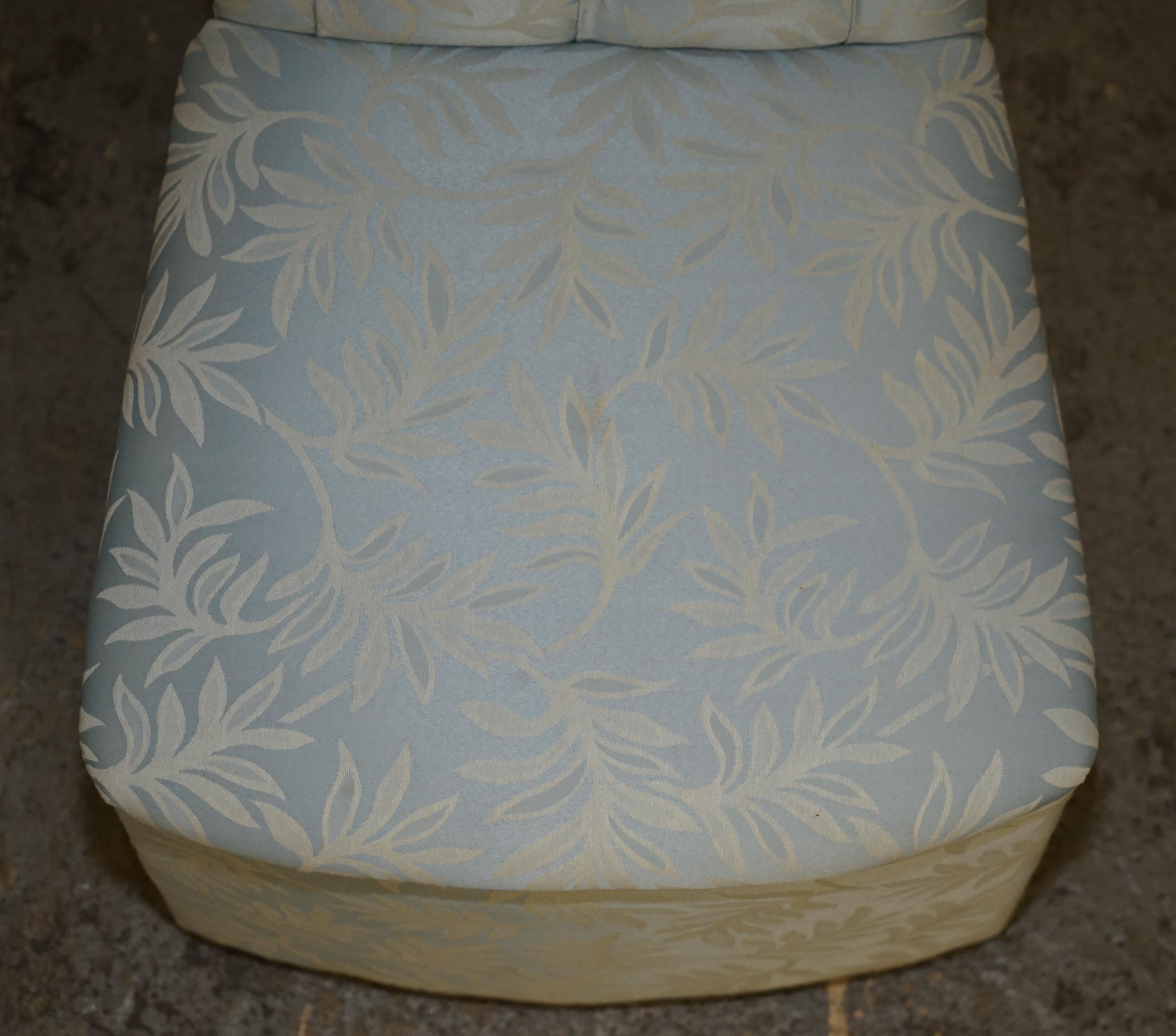 20th Century STUNNING VERY COMFORTABLE BLUE FLORAL SILK FINISH DRESSING TABLE OR SIDE CHAiR For Sale