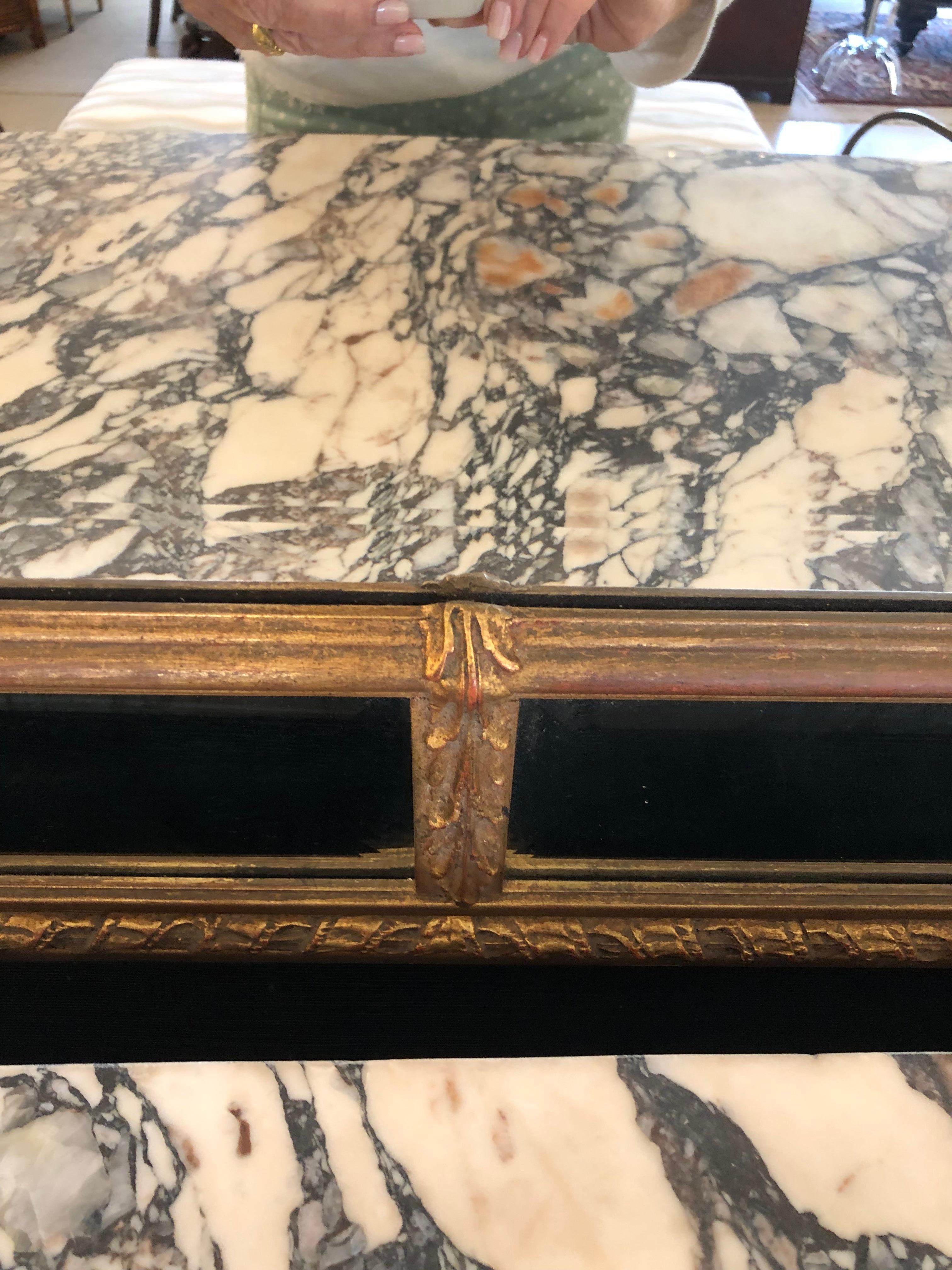 Atemberaubende sehr große Louis XVI-Stil Giltwood & abgeschrägte Spiegel im Zustand „Gut“ im Angebot in Hopewell, NJ