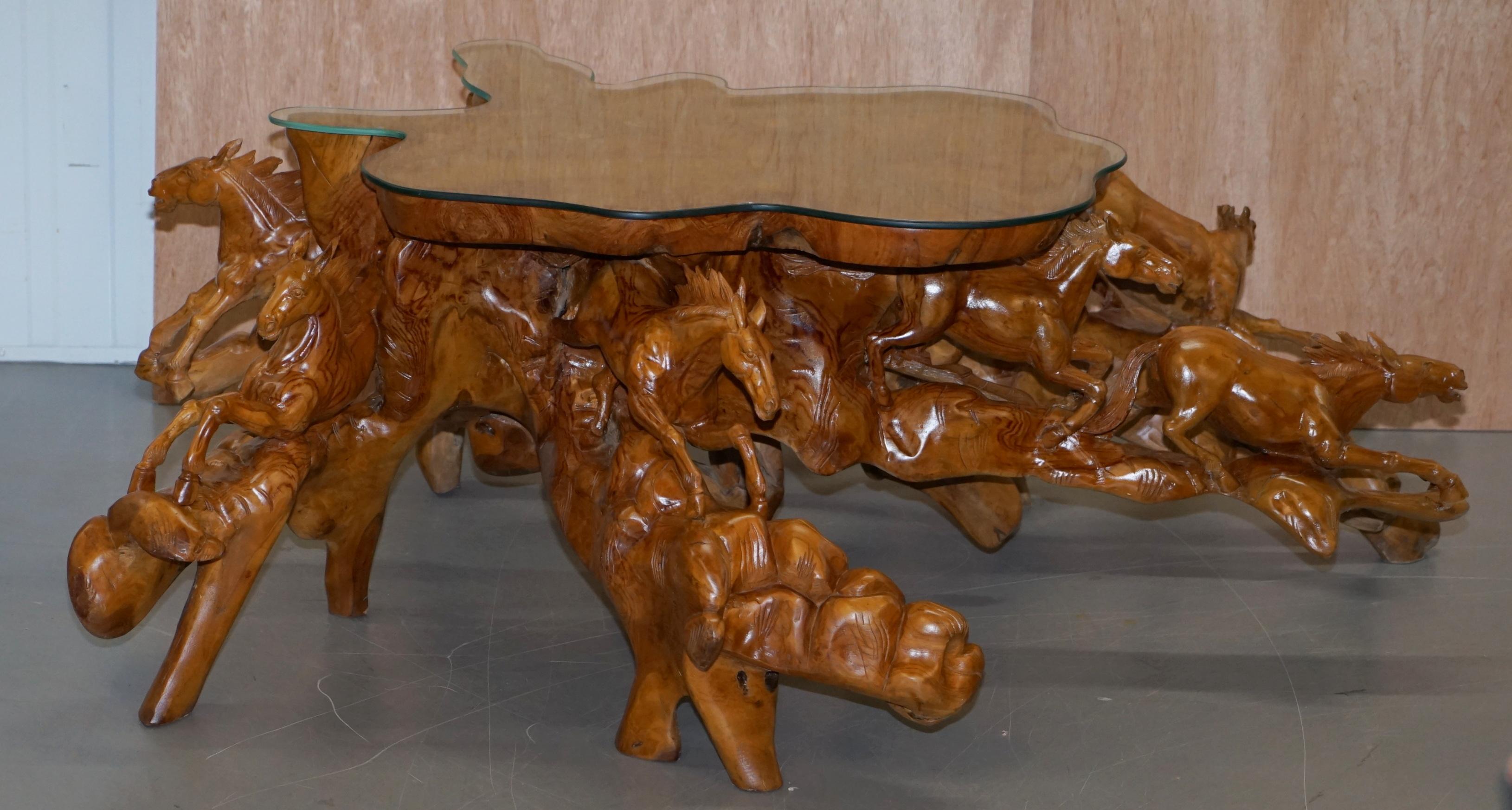 horse table