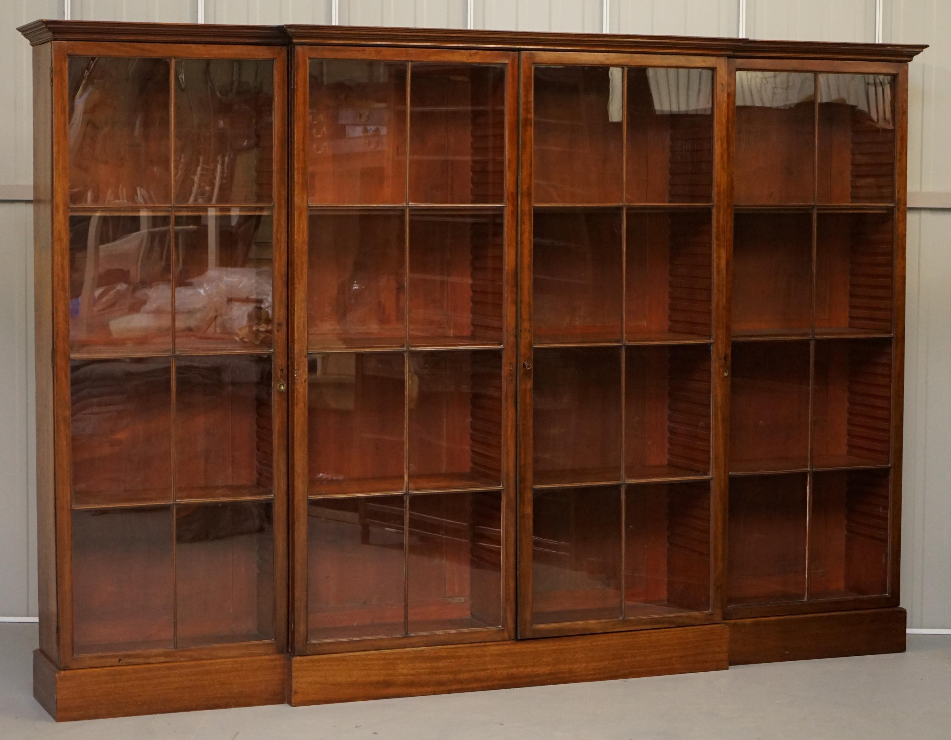 We are delighted to offer for sale this absolutely stunning restored large-scaled Victorian mahogany brake fronted bookcase.

A very good looking and large Library study bookcase, this piece can easily house an entire home library, every shelf is