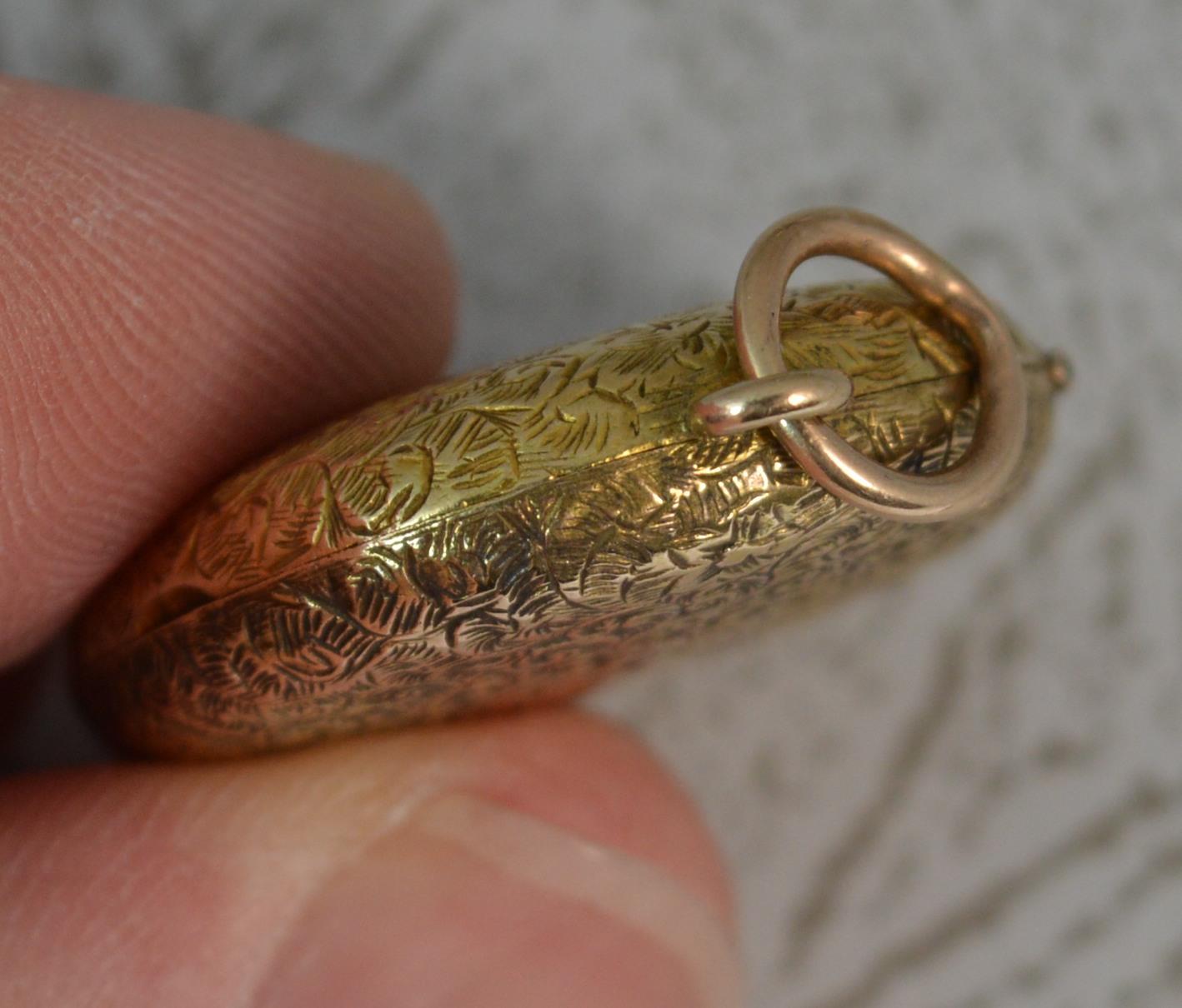 Stunning Victorian 15 Carat Gold Double Locket Pendant 10