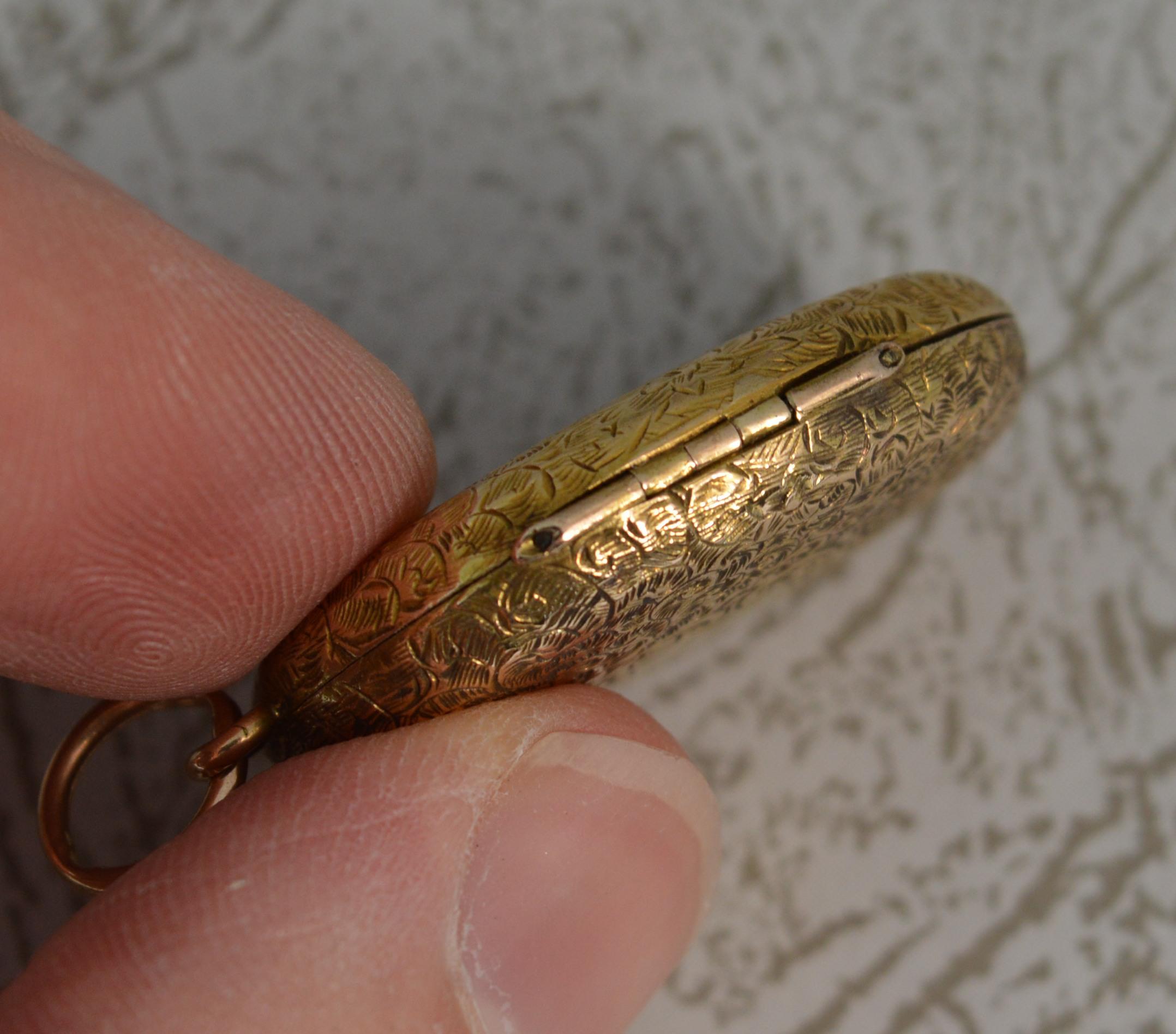 Women's Stunning Victorian 15 Carat Gold Double Locket Pendant