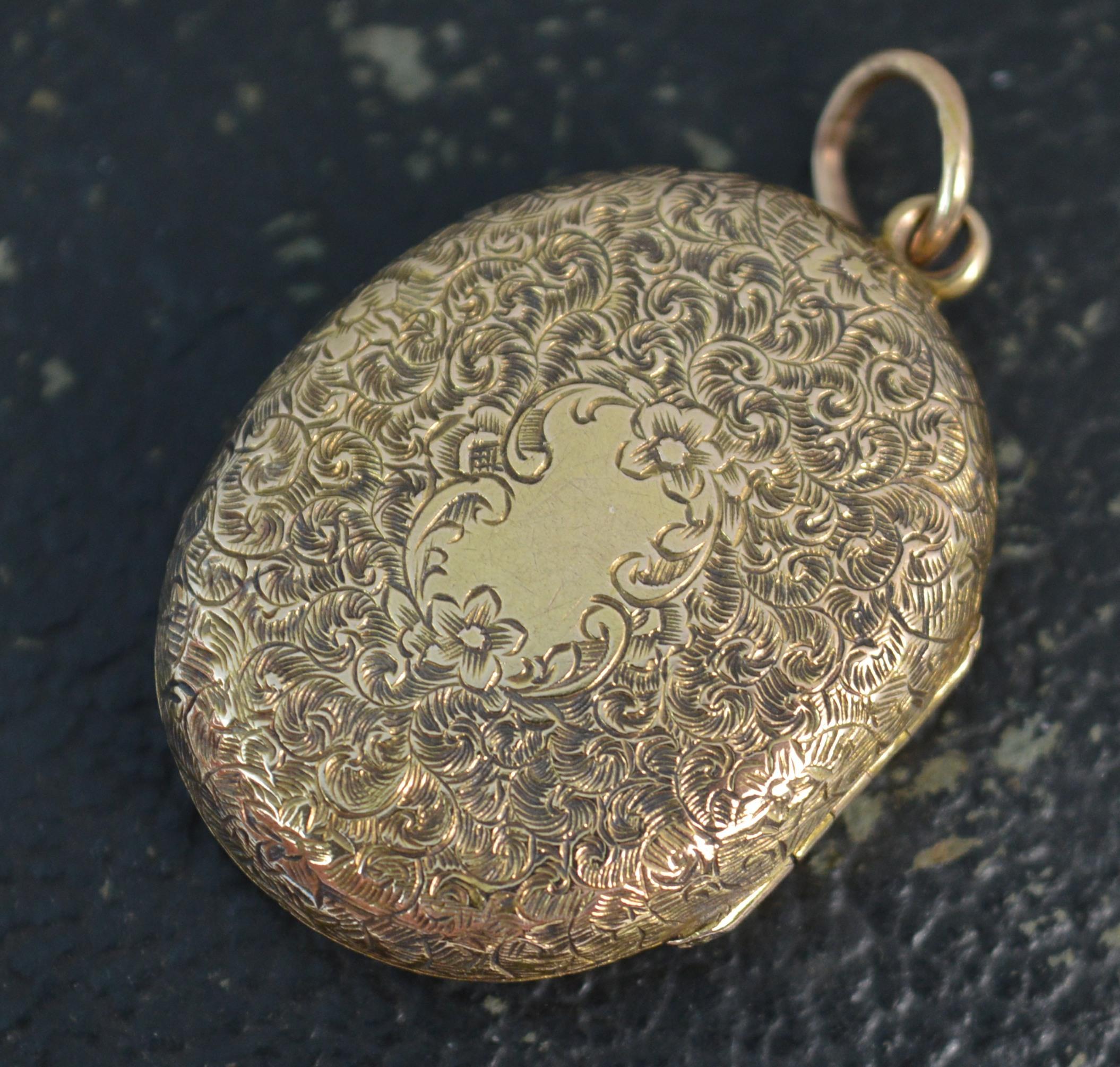 Stunning Victorian 15 Carat Gold Double Locket Pendant 4