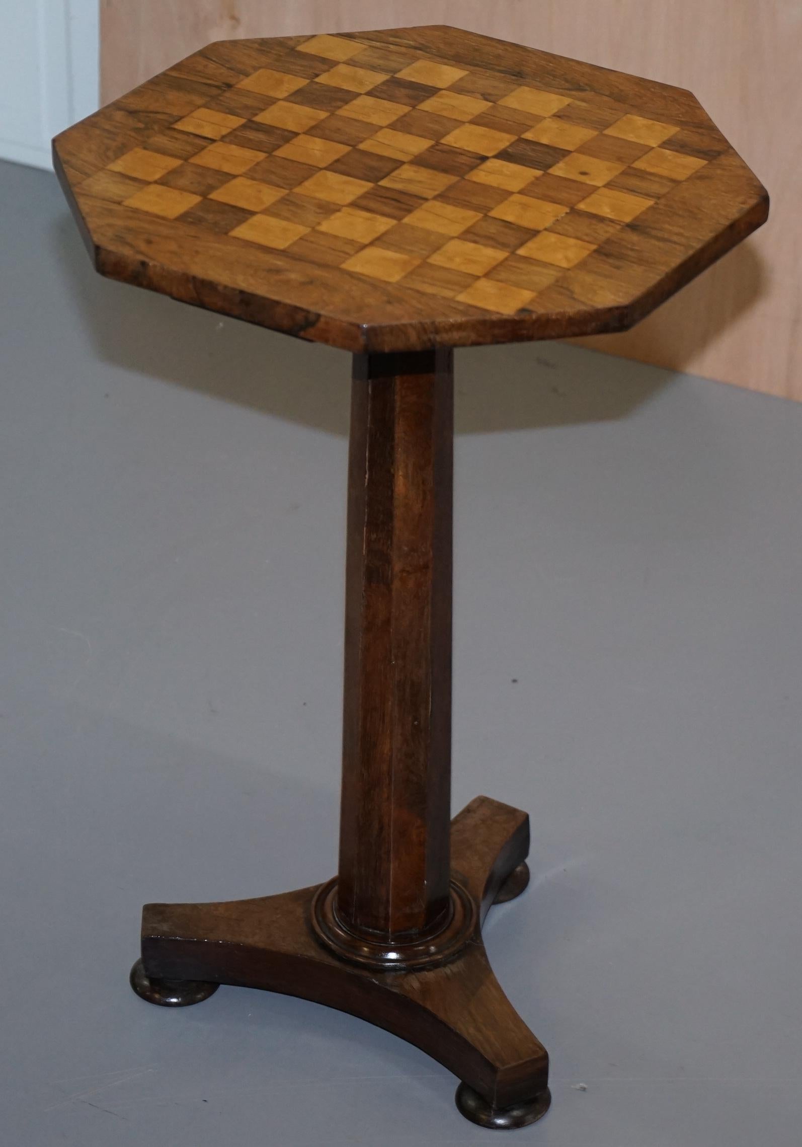 chess pedestal table
