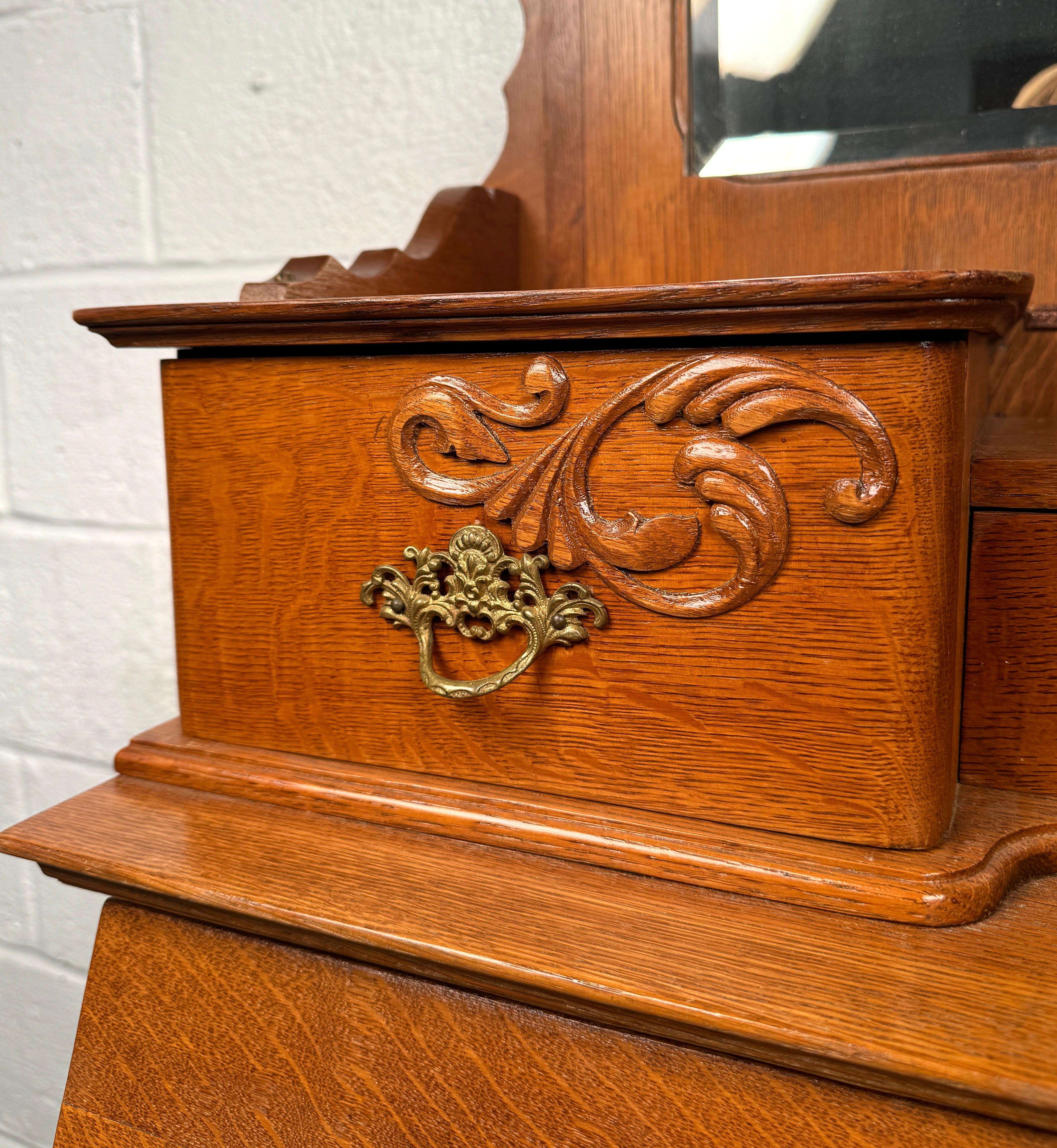 20th Century Stunning Victorian Antique Golden Oak Slant Front Desk For Sale