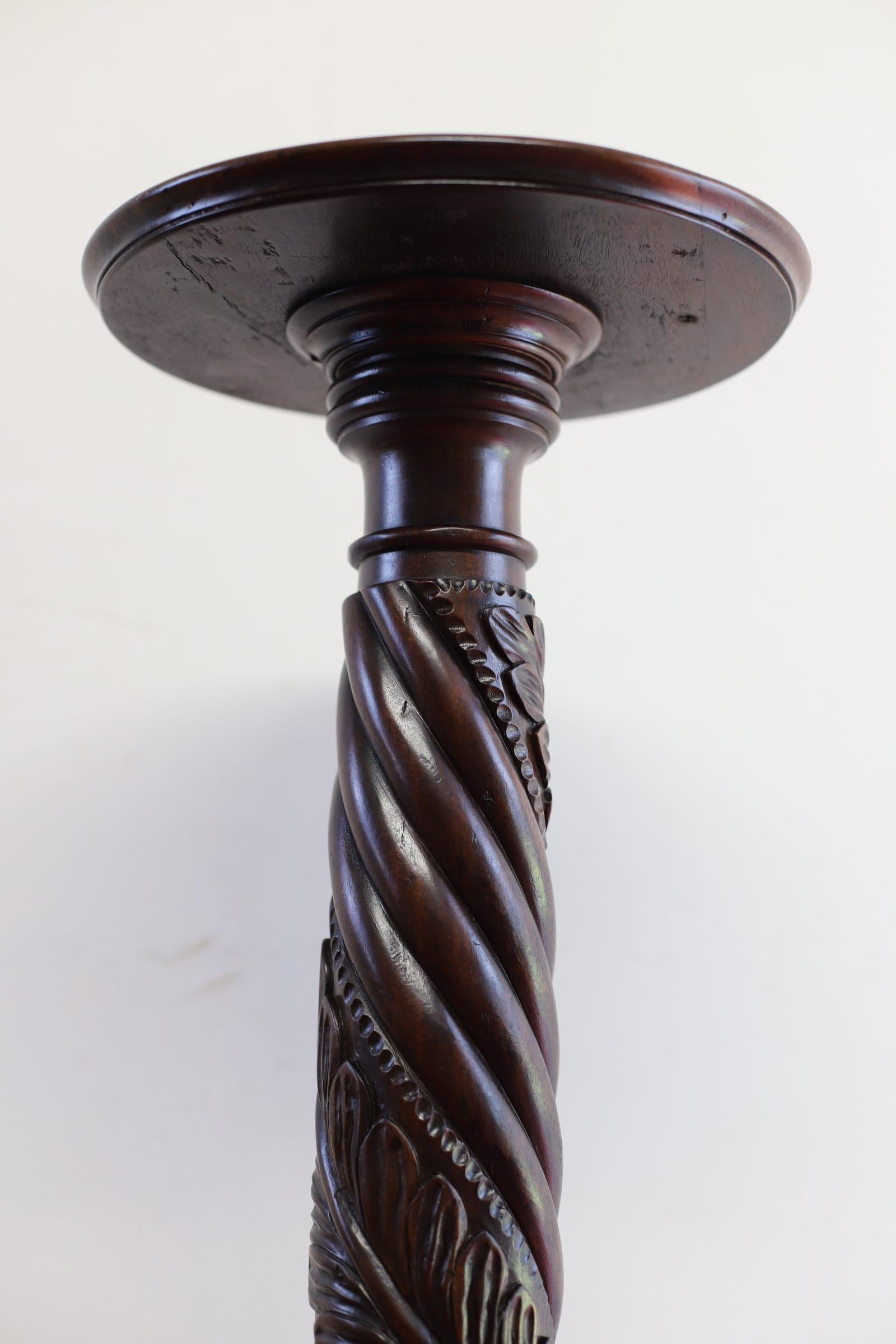 Hand-Carved Stunning Victorian English Oak Torchiere Plant Stand  For Sale