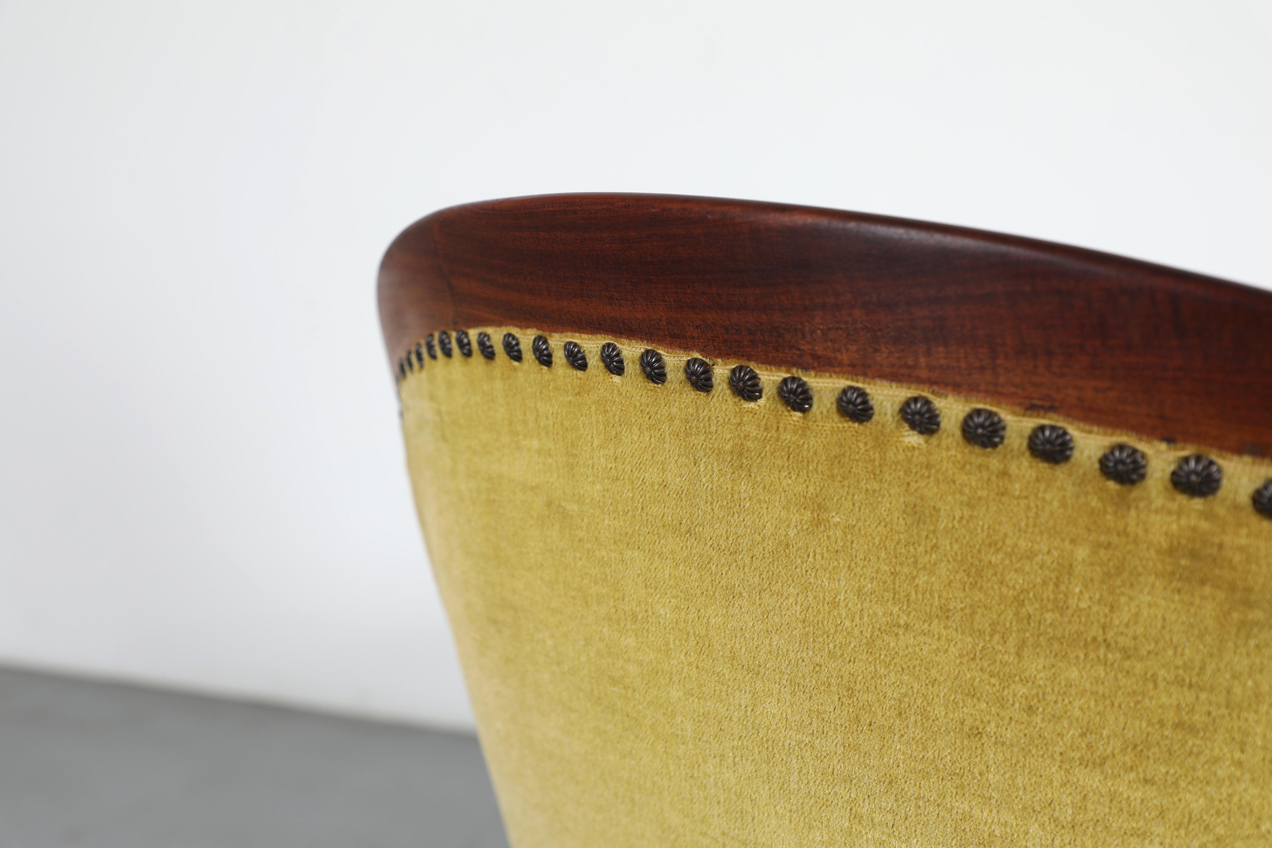 Mohair Superbe chaise de salon à dossier arrondi de l'époque victorienne, style 