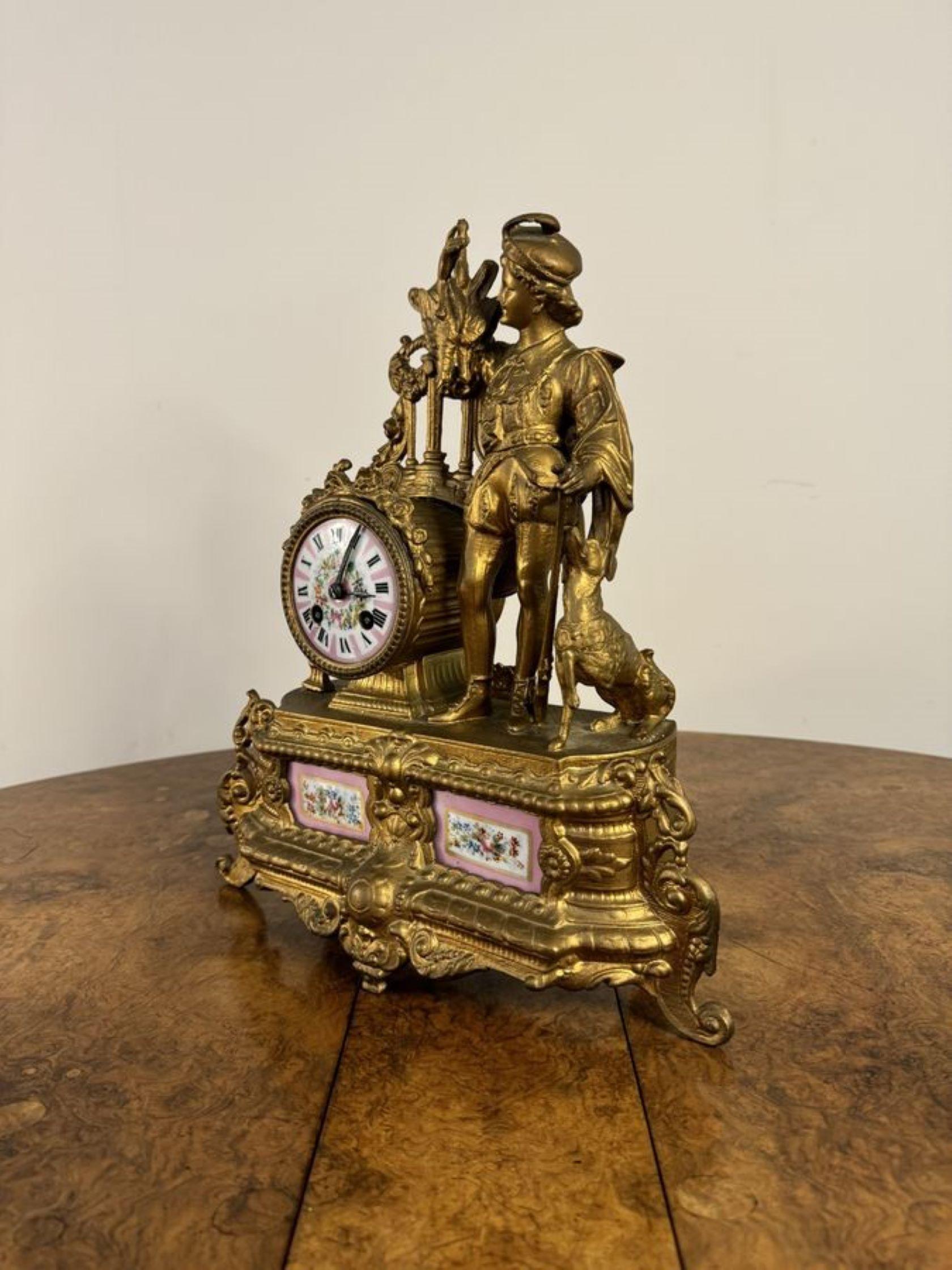 Impresionante reloj de manto victoriano francés del siglo XIX de metal dorado y porcelana Victoriano temprano en venta