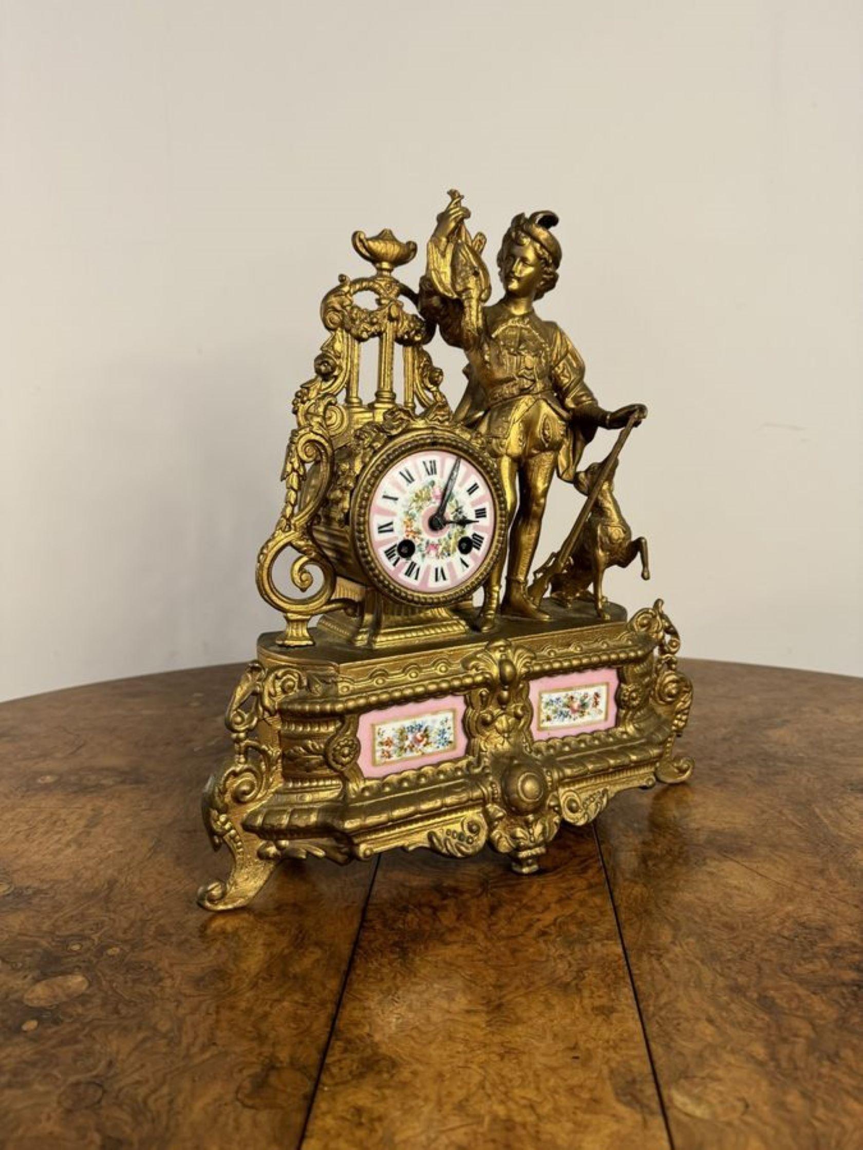 Impresionante reloj de manto victoriano francés del siglo XIX de metal dorado y porcelana Porcelana en venta
