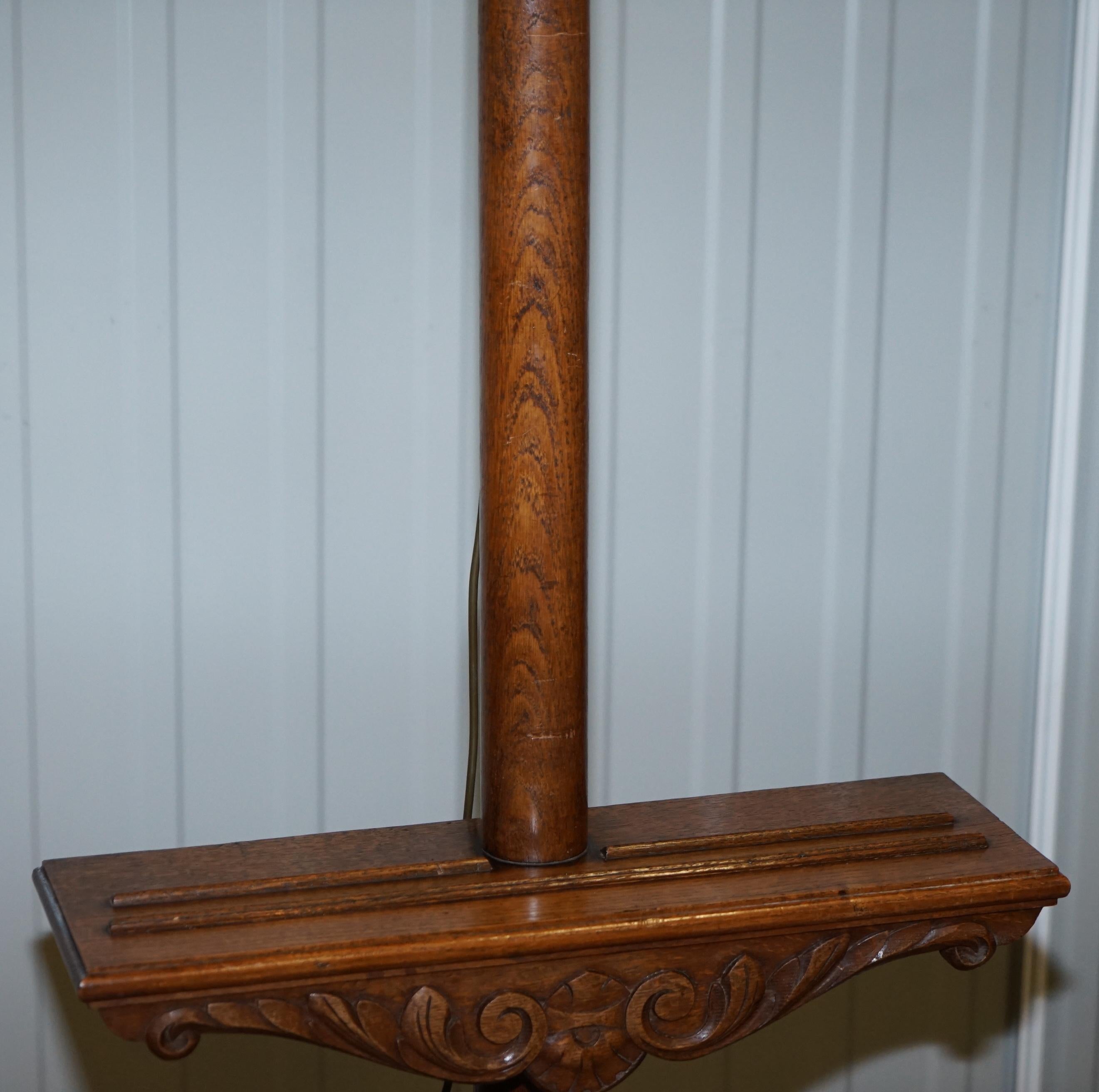 19th Century Stunning Victorian Hand Carved Painting Easel with Display Light for Artists