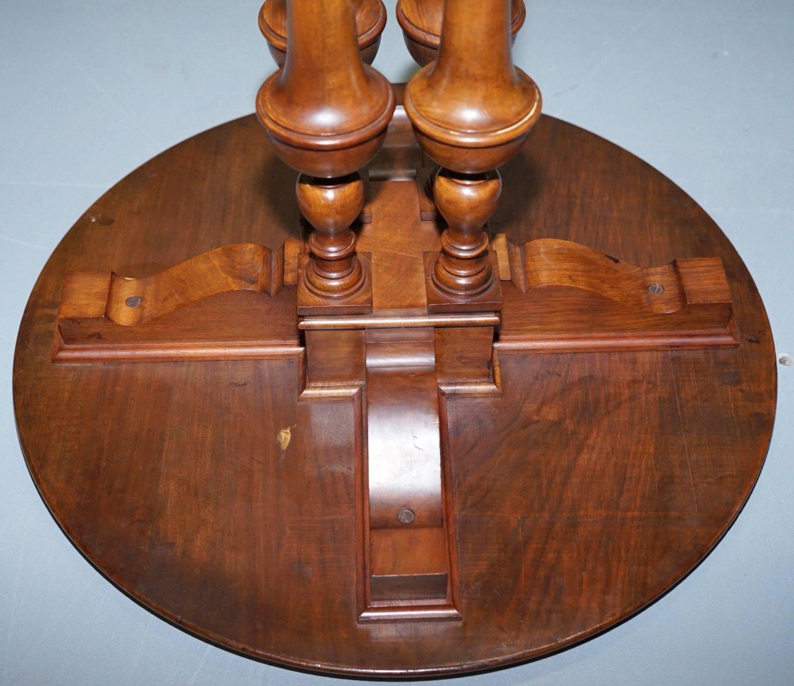 19th Century Stunning Victorian Quad Four Pillared Base Solid Walnut Side End Lamp Wine Table