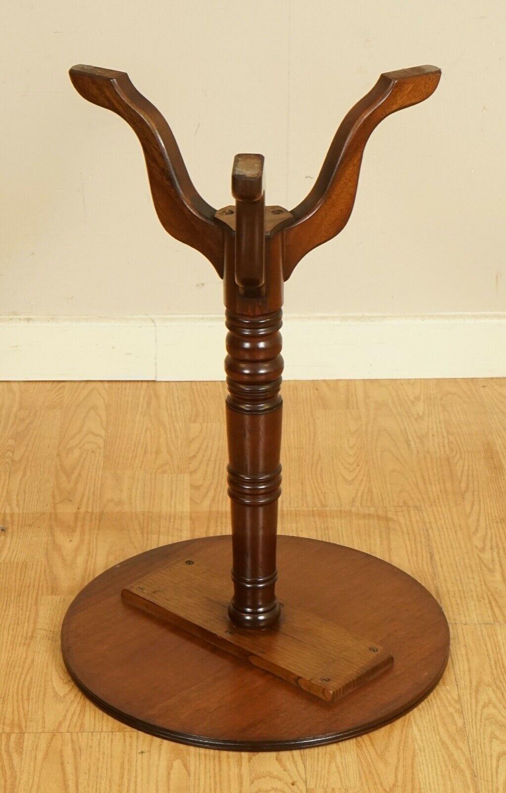 20th Century Stunning Victorian Side Table/Wine Table on Elegant Tripod Legs For Sale