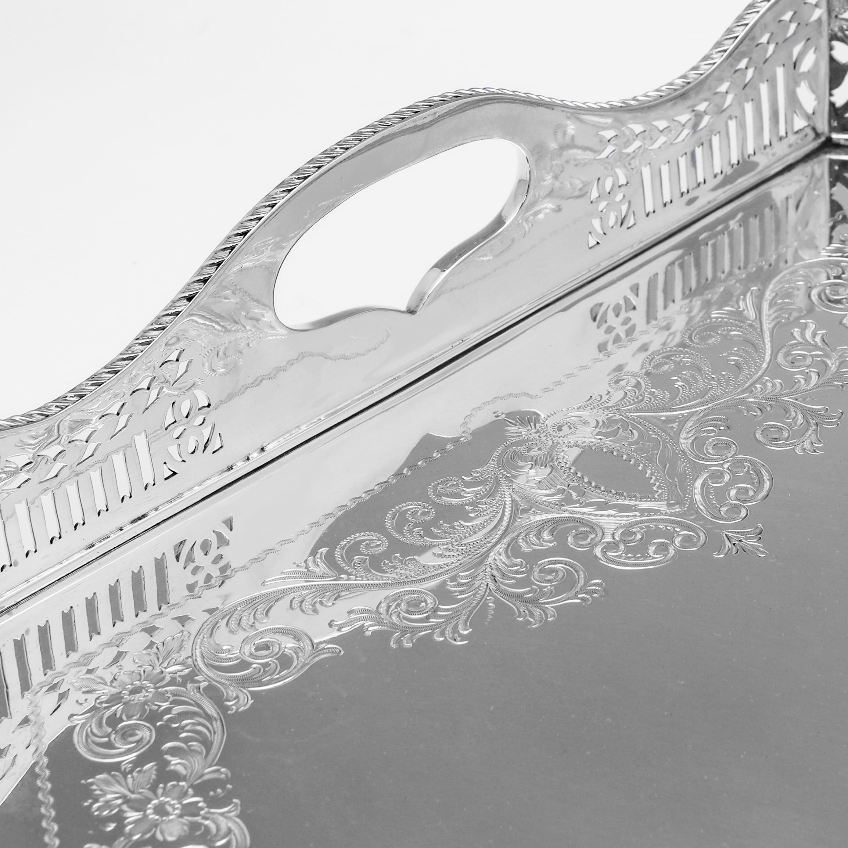Atemberaubendes viktorianisches Galerietablett aus Sterlingsilber - gestempelt 1896 im Zustand „Gut“ im Angebot in London, London