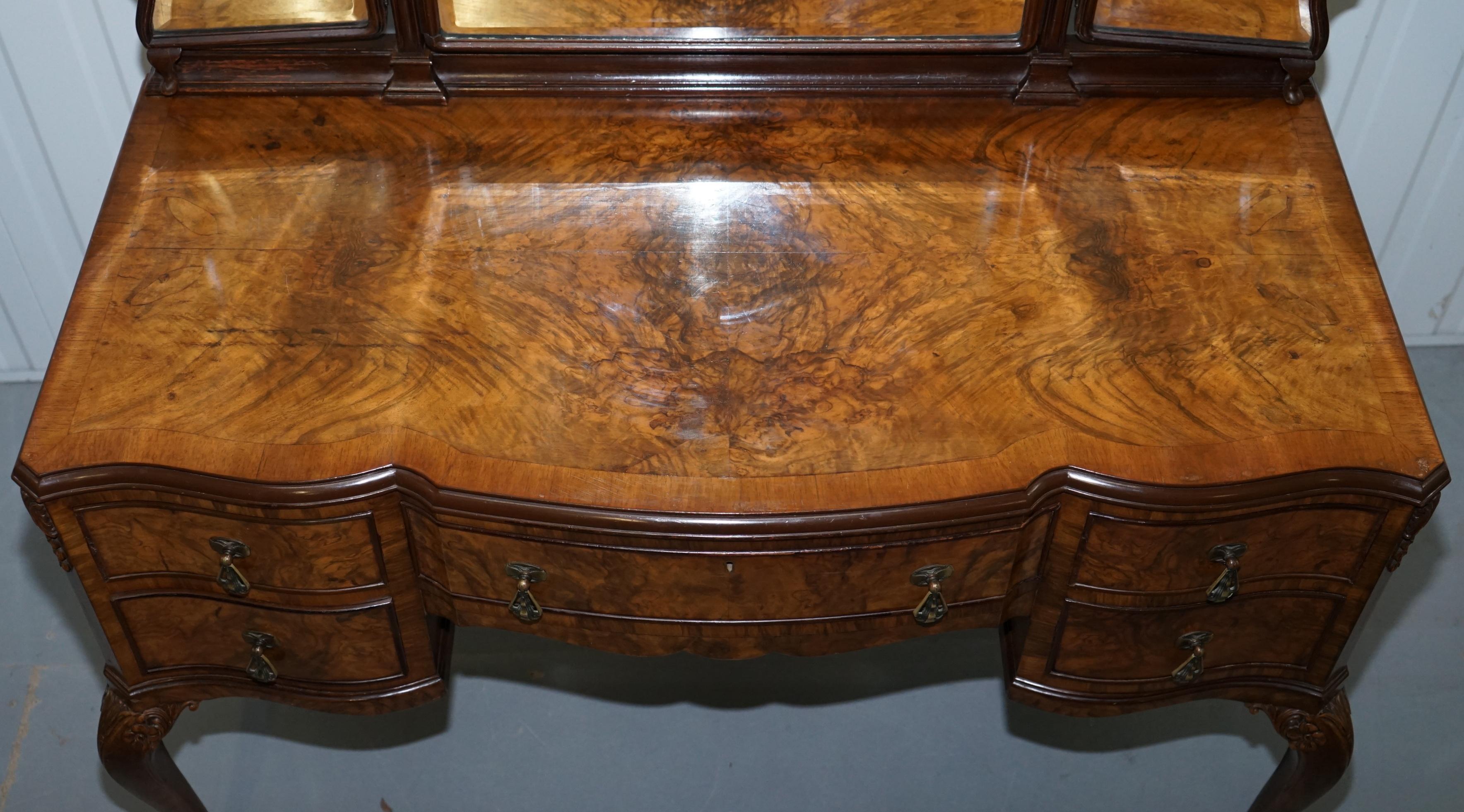 Stunning Victorian Walnut Dressing Table with Georgian Irish Style Carved Legs 5