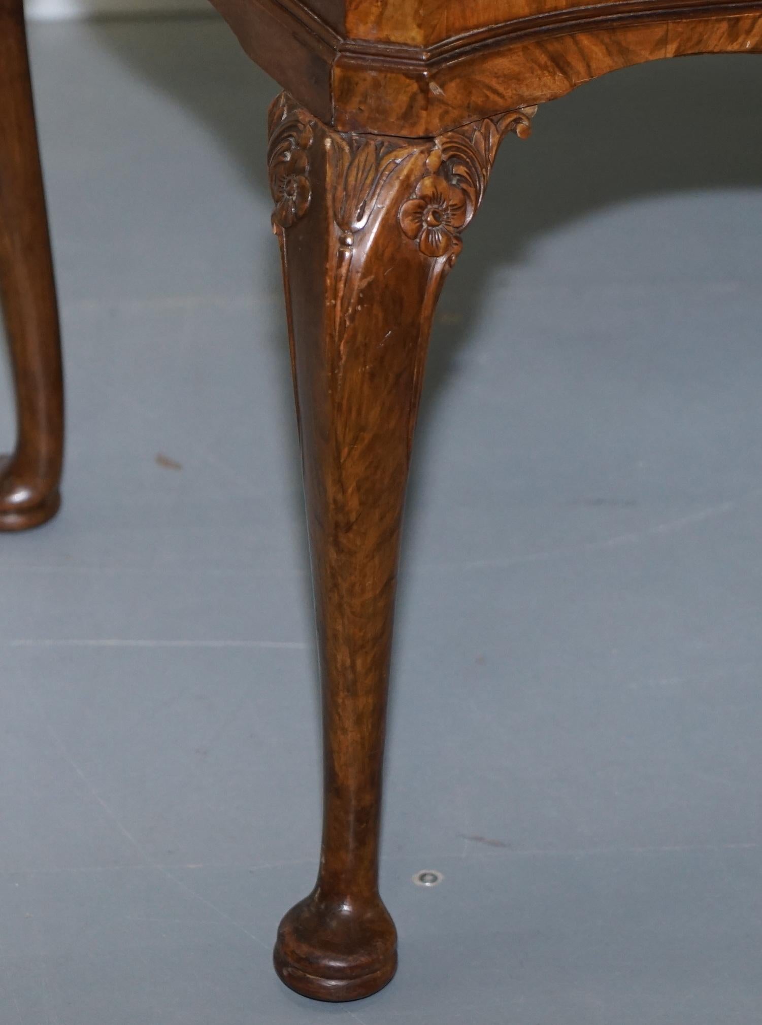 19th Century Stunning Victorian Walnut Dressing Table with Georgian Irish Style Carved Legs