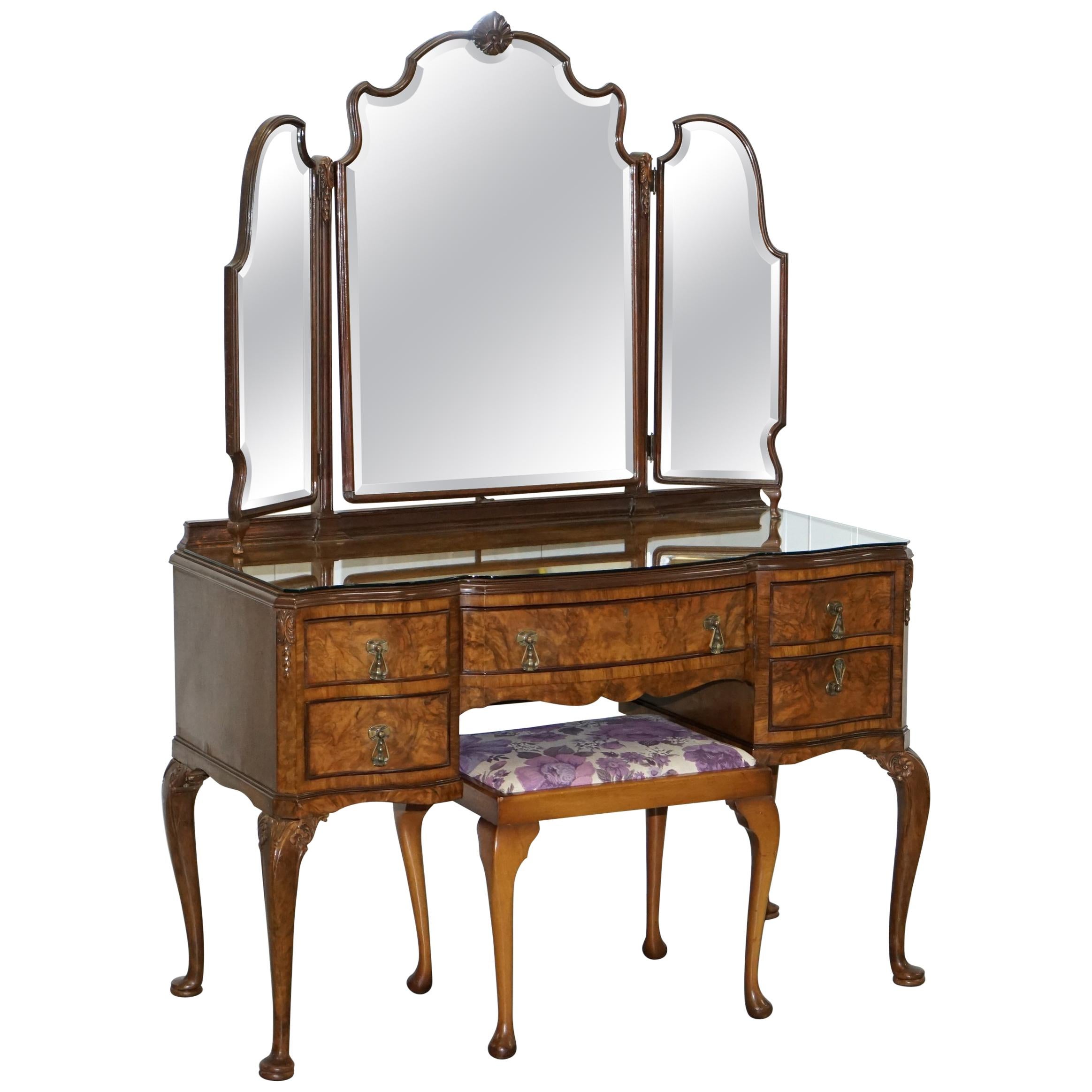 Stunning Victorian Walnut Dressing Table with Georgian Irish Style Carved Legs