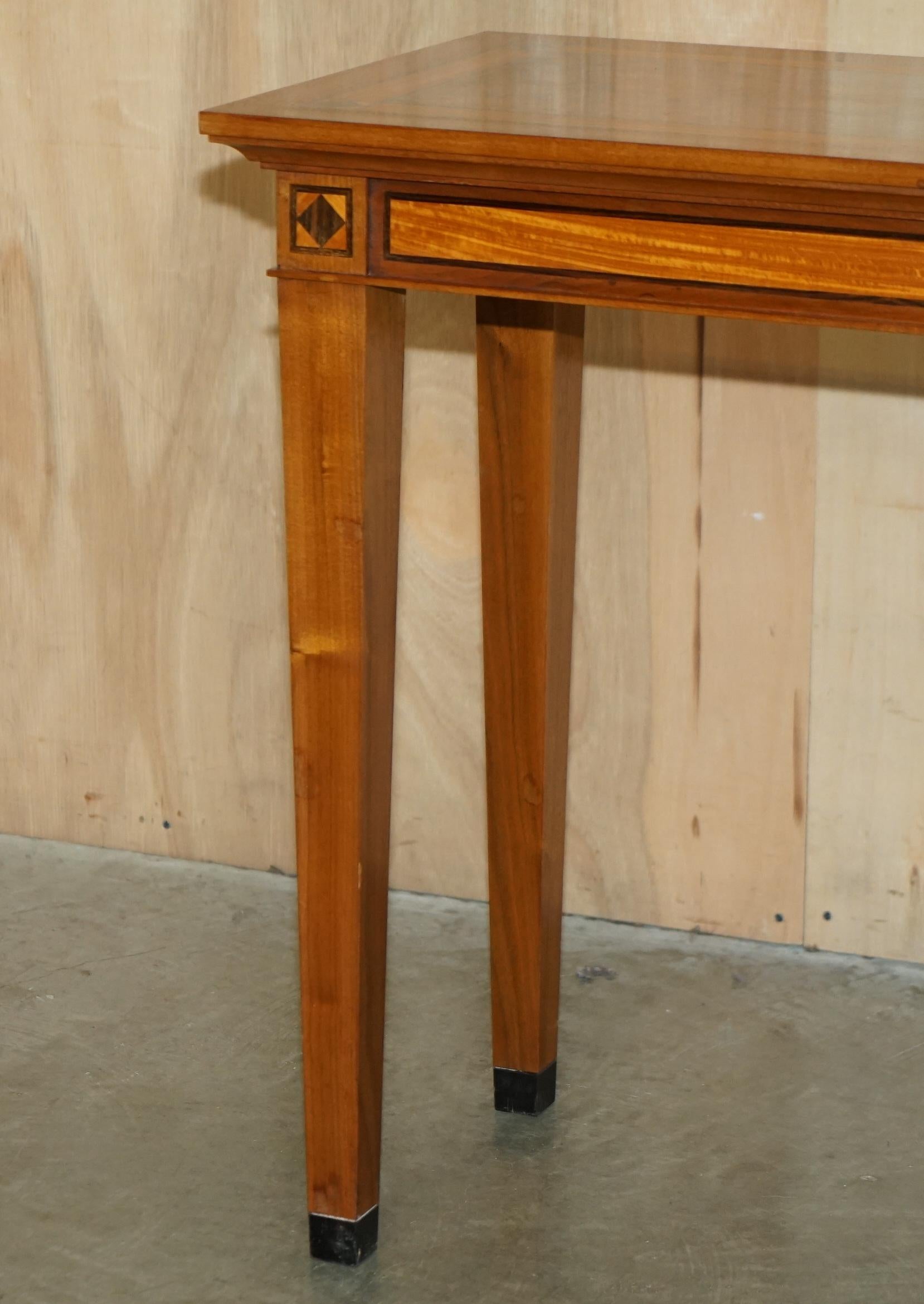 STUNNiNG VINTAGE 1994 DAVID LINLEY BURR WALNUT AMBOYNA WOOD CONSOLE TABLE en vente 9