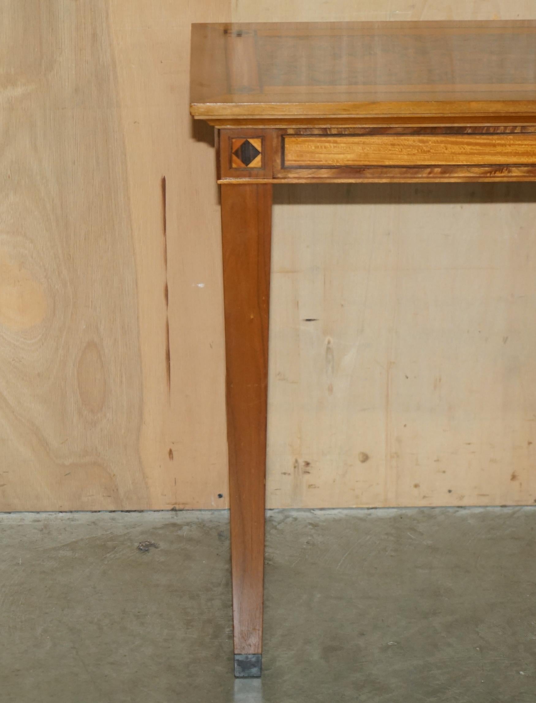 Anglais STUNNiNG VINTAGE 1994 DAVID LINLEY BURR WALNUT AMBOYNA WOOD CONSOLE TABLE en vente