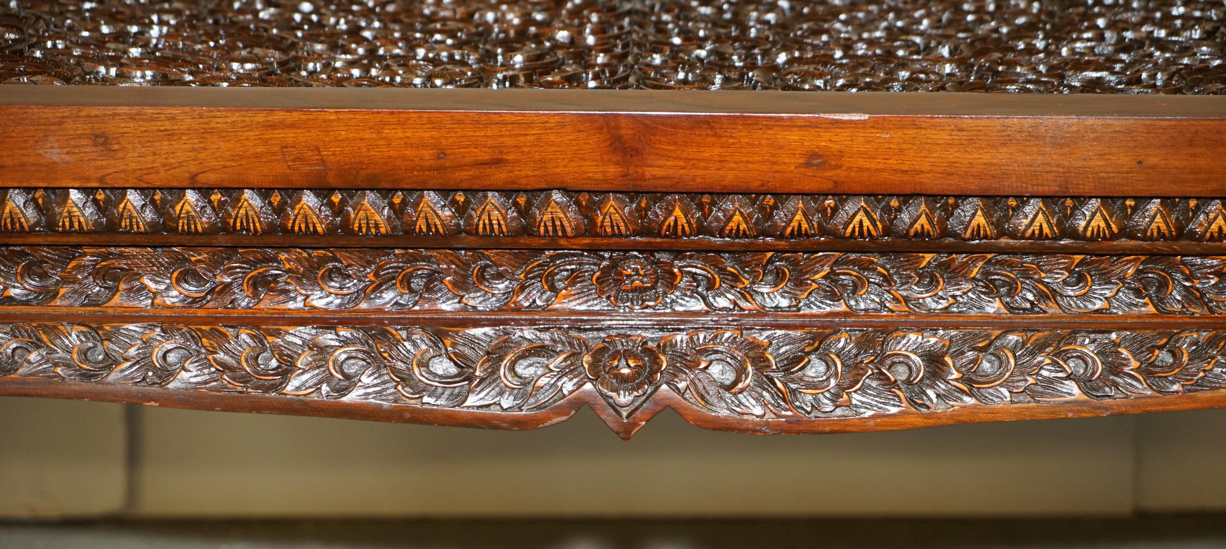 STUNNING VINTAGE ANGLO INDIAN HAND CARVED HARDWOOD EiGHT PERSON DINING TABLE 8 1