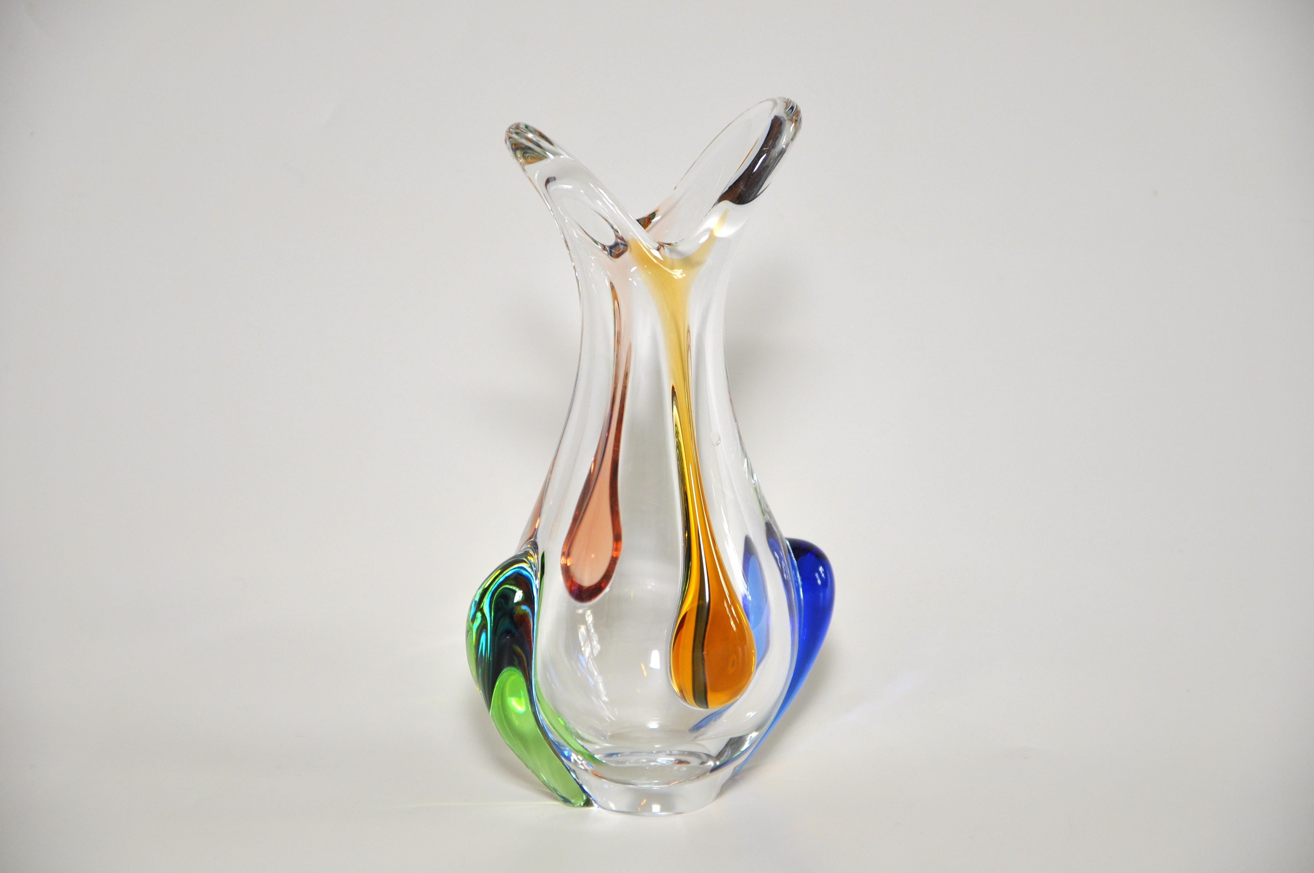 Title:
Stunning Vintage Art glass vase Italian multicolour

Description:
A stunning vintage piece of art glass with bright multicoloured accents. This piece is wonderful as it would look great matched with antique or Mid-Century Modern furniture