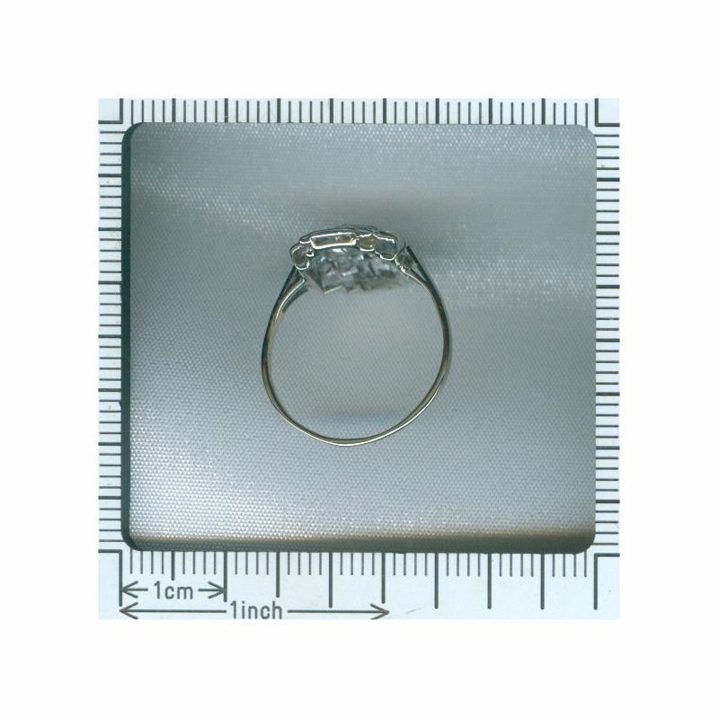 Stunning Vintage Art Deco Diamond Engagement Ring, 1920s For Sale 4