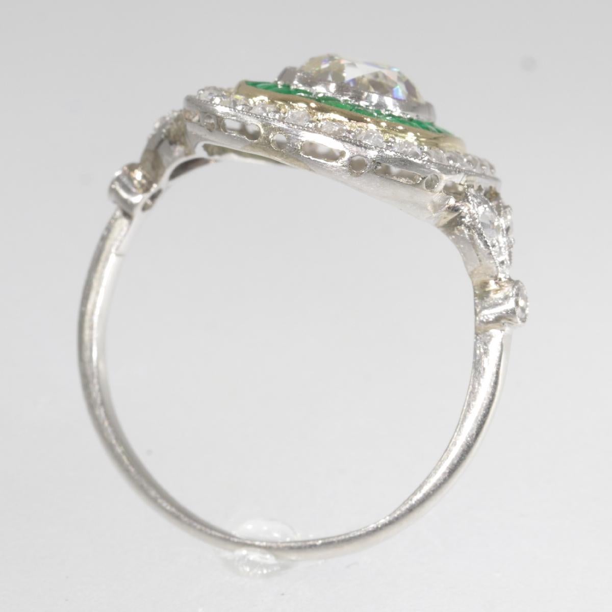 Stunning Vintage Art Deco Style Large Diamond and Emerald Engagement Ring, 1930s For Sale 2