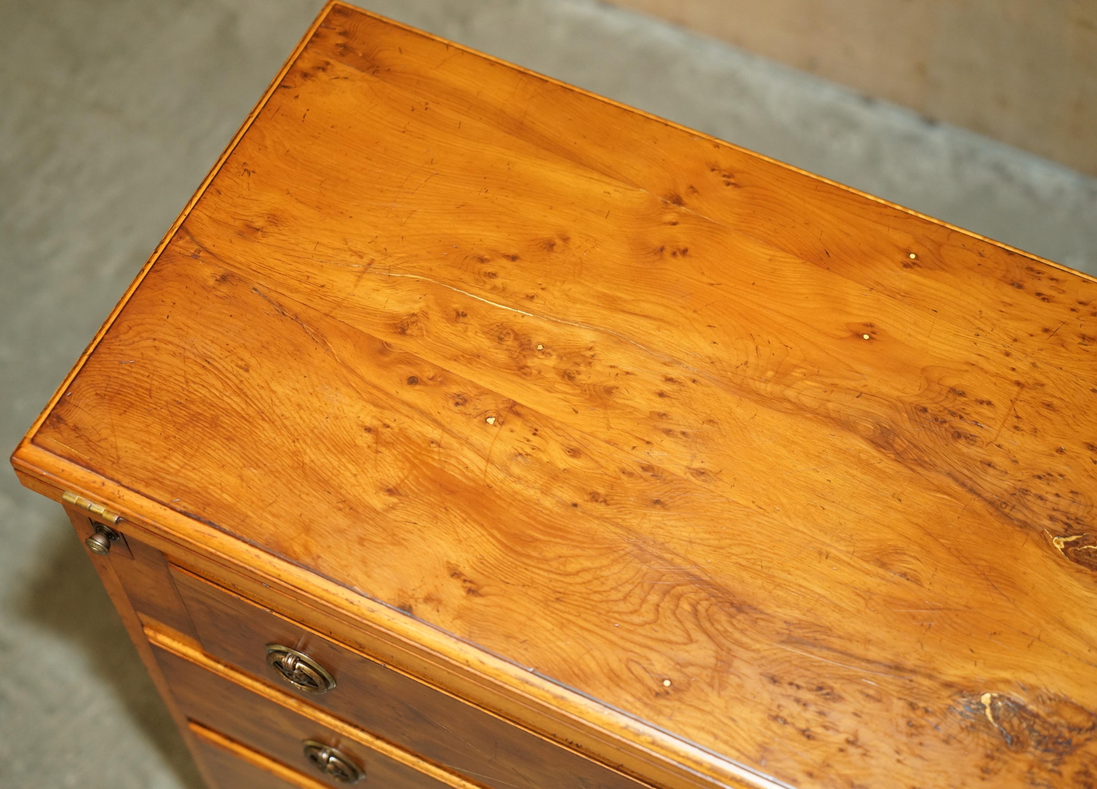Noyer Stunning ViNTAGE BURR WALNUT BUTLERS TABLE CHEST OF DRAWERS EXtensible en vente