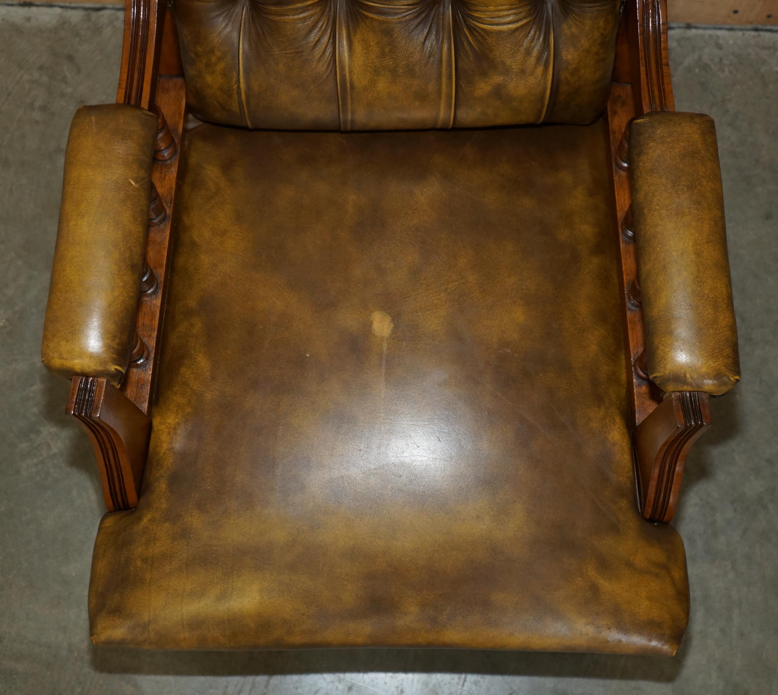 Leather STUNNING VINTAGE CHESTERFIELD TUFTED PETROL BROWN LEATHER LIBRARY ARMCHAiR For Sale