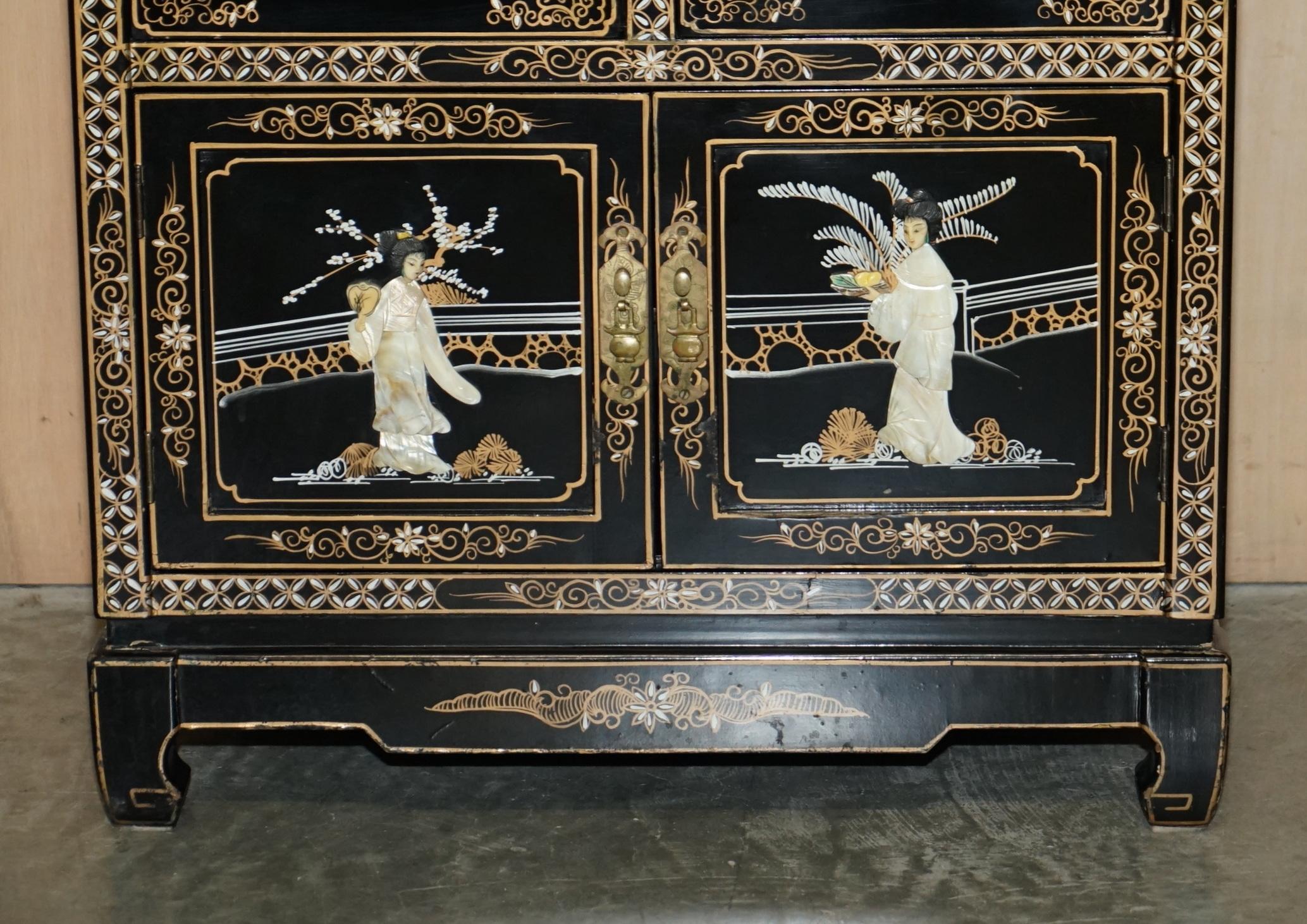 Lacquered STUNNING VINTAGE CHINESE CHINOISERIE GEISHA GIRLS LACQUER SiDE CABINET SOAPSTONE For Sale