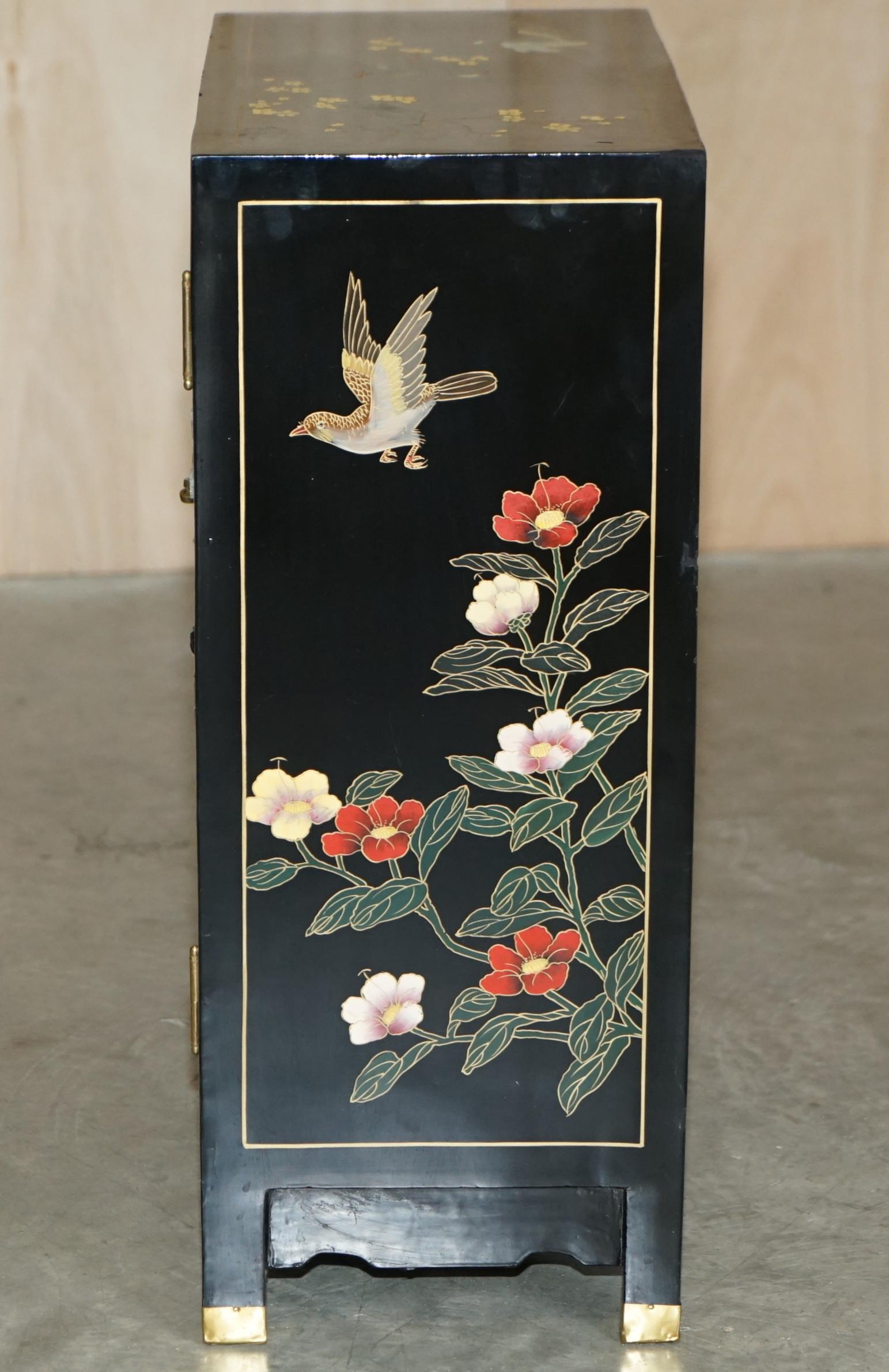 Stunning Vintage Chinese Chinoiserie Lacquer Side Cabinet with Hard Stone Finish 11