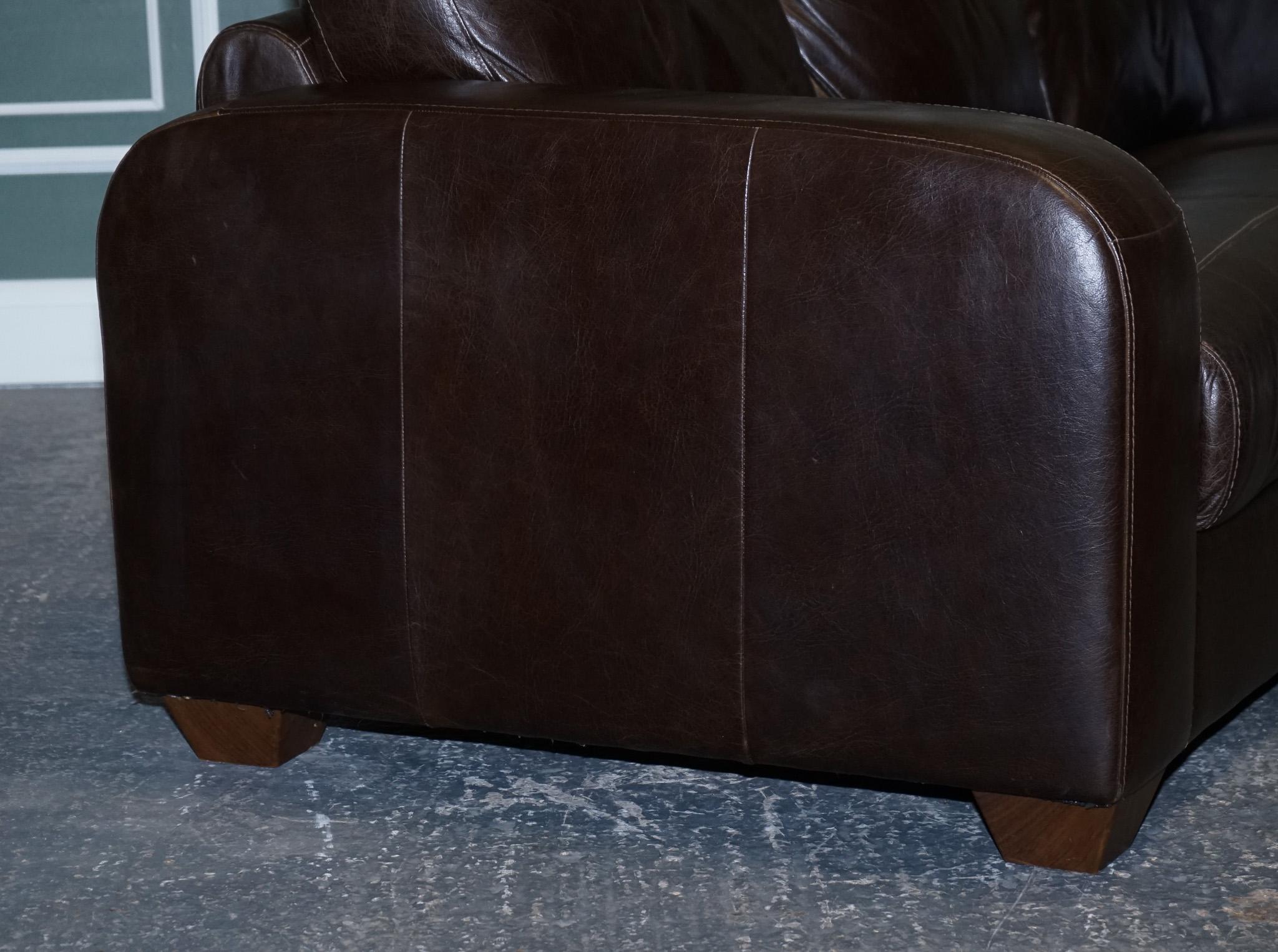 STUNNING VINTAGE CHOCOLATE BROWN LEATHER THREE SEATER SOFA BY SOFITALiA For Sale 5