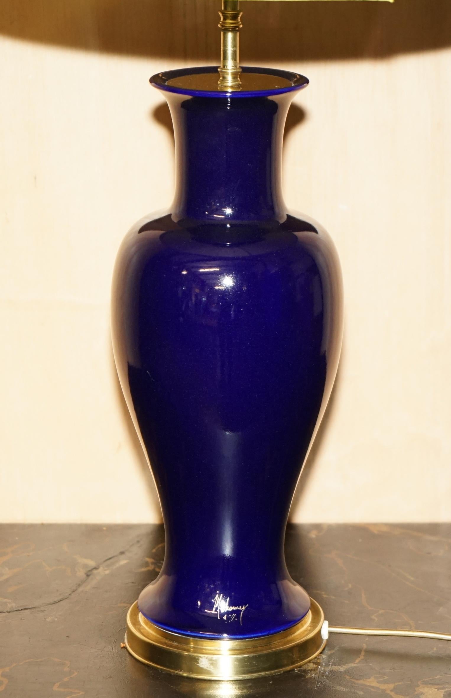 STUNNING ViNTAGE COBALT BLUE PORCELAIN URN SHAPED BRASS BASE LARGE TABLE LAMP (Art déco) im Angebot