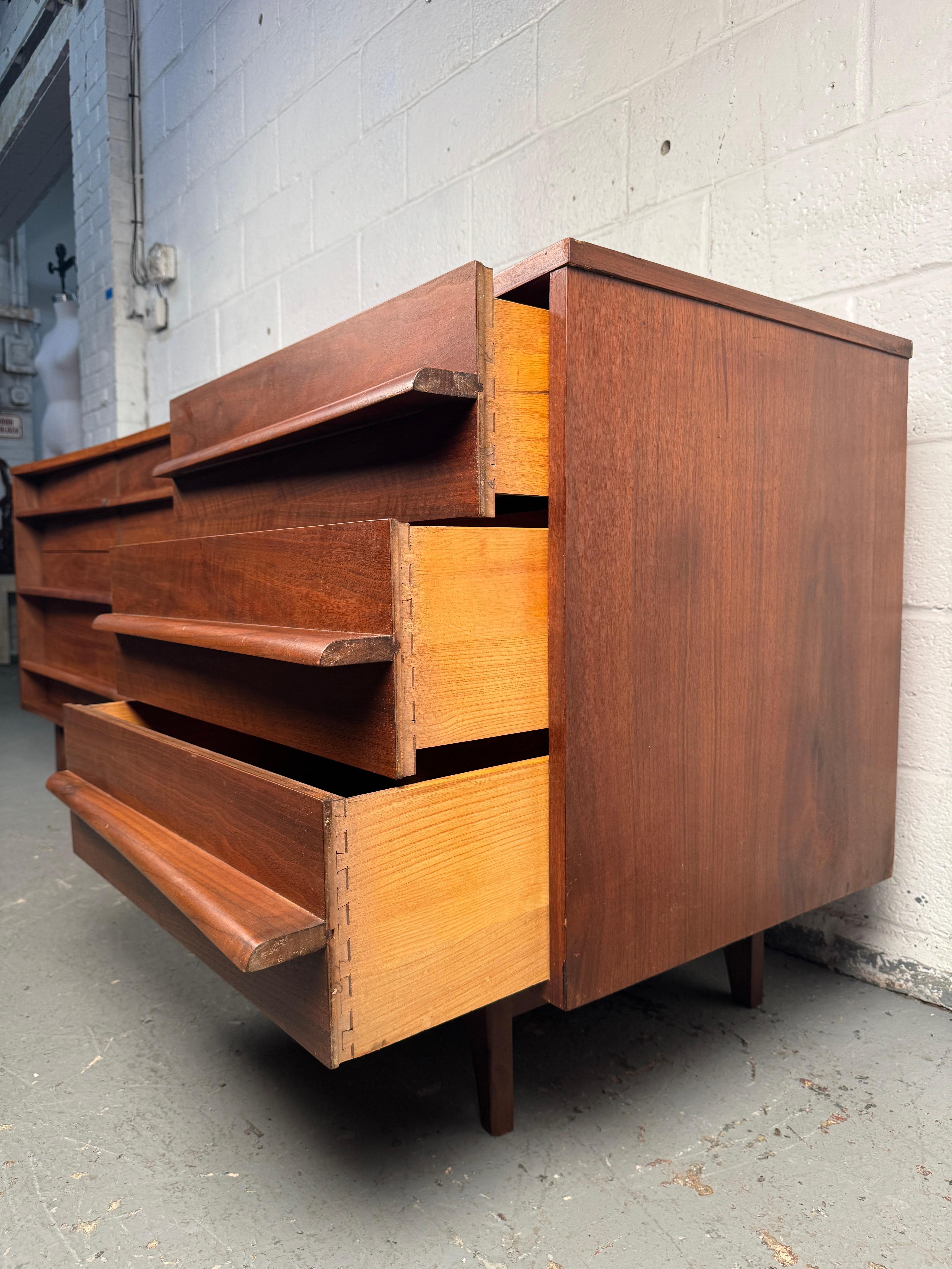 Stunning Vintage Curved Walnut Dresser by Young Manufacturing For Sale 6