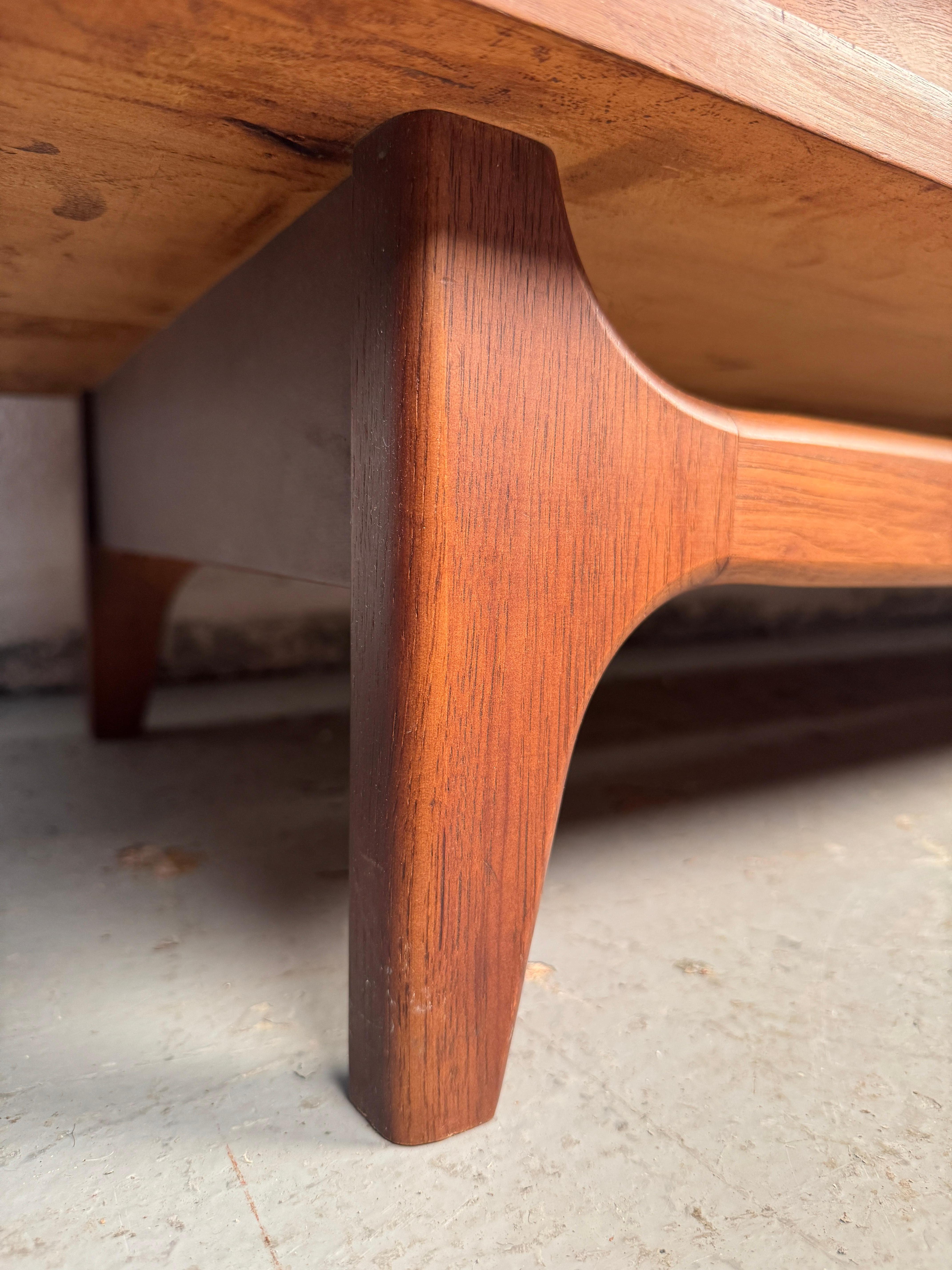 Stunning Vintage Curved Walnut Dresser by Young Manufacturing For Sale 10