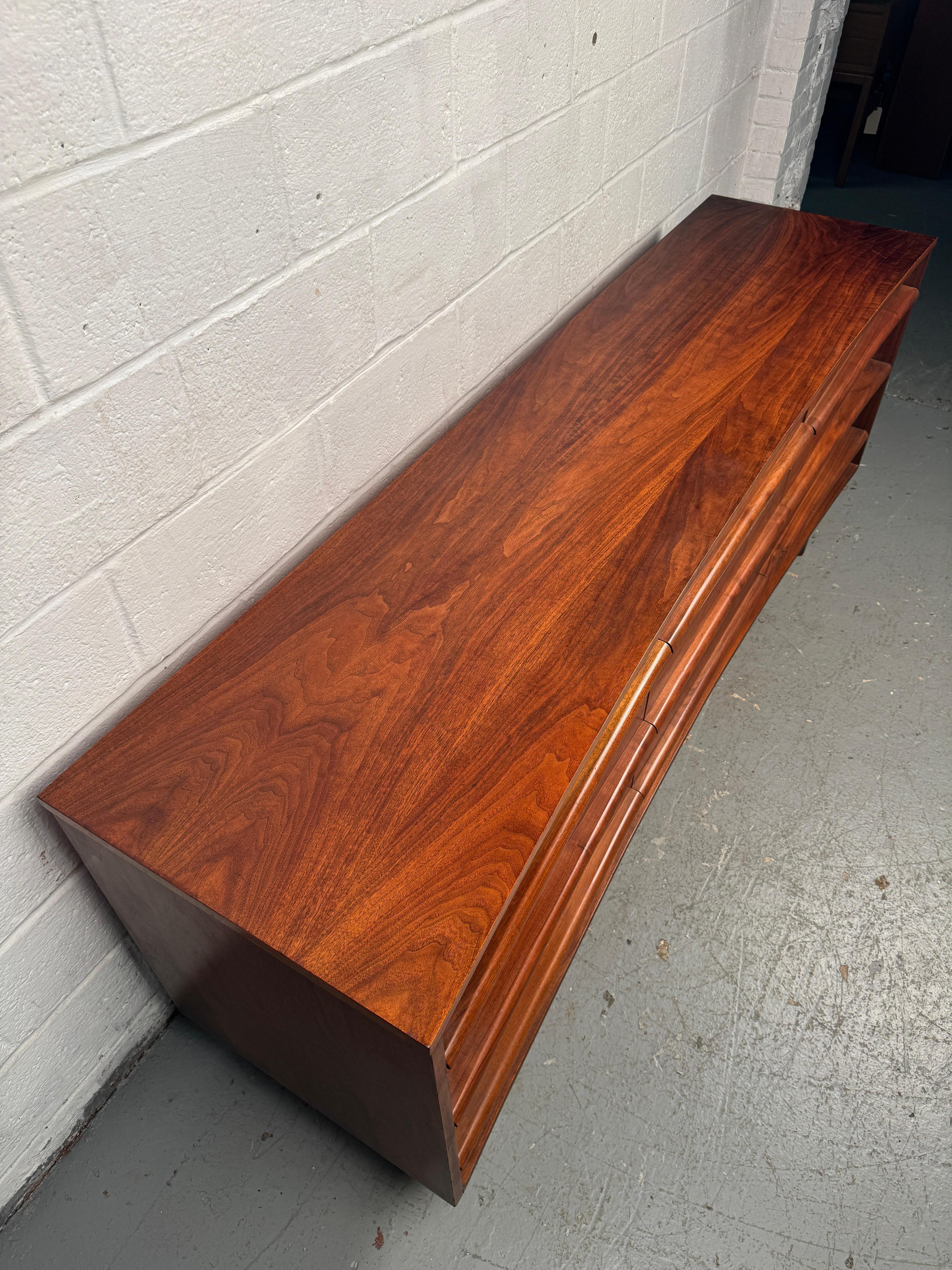 Stunning Vintage Curved Walnut Dresser by Young Manufacturing For Sale 2