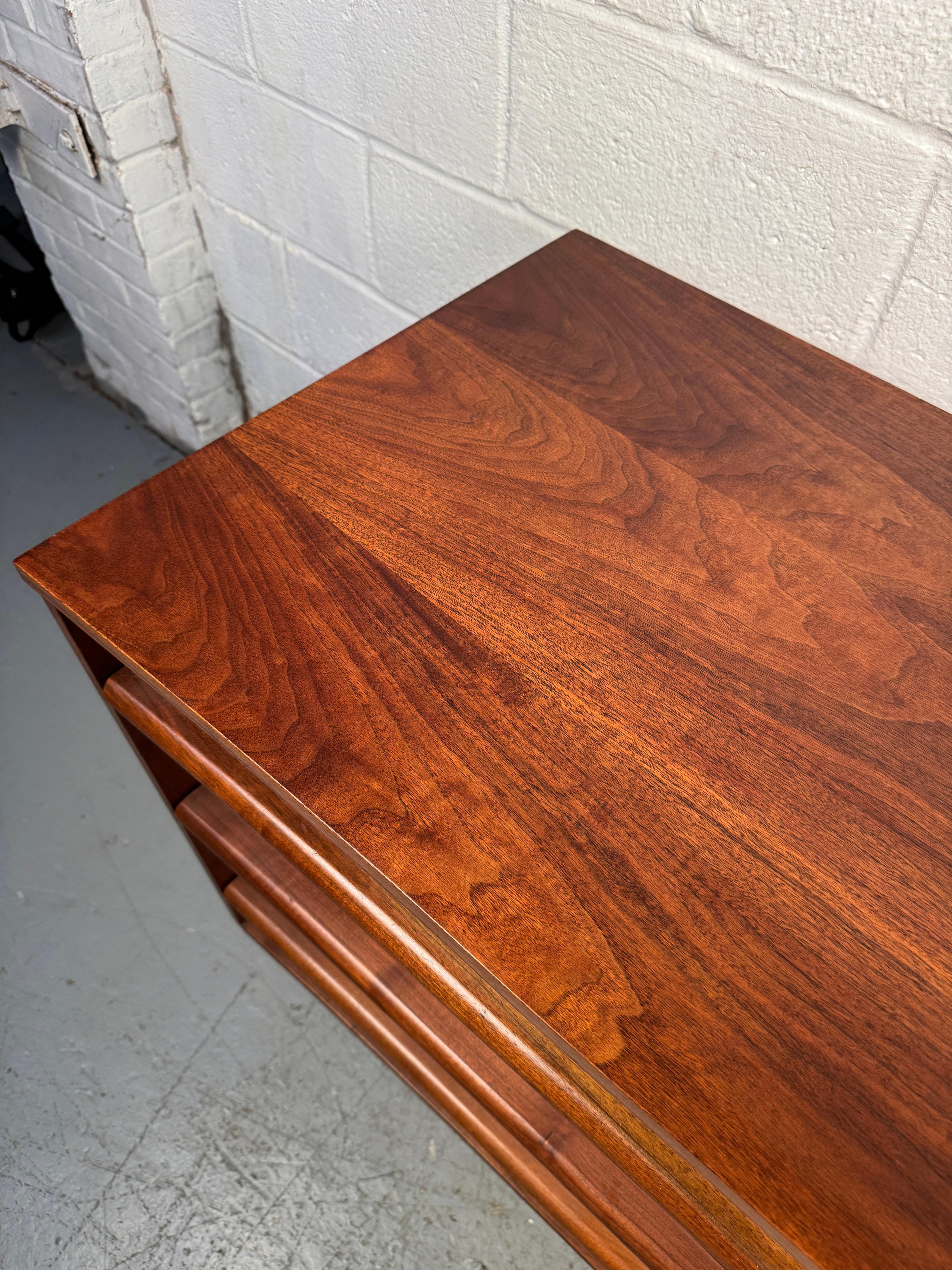 Stunning Vintage Curved Walnut Dresser by Young Manufacturing For Sale 3