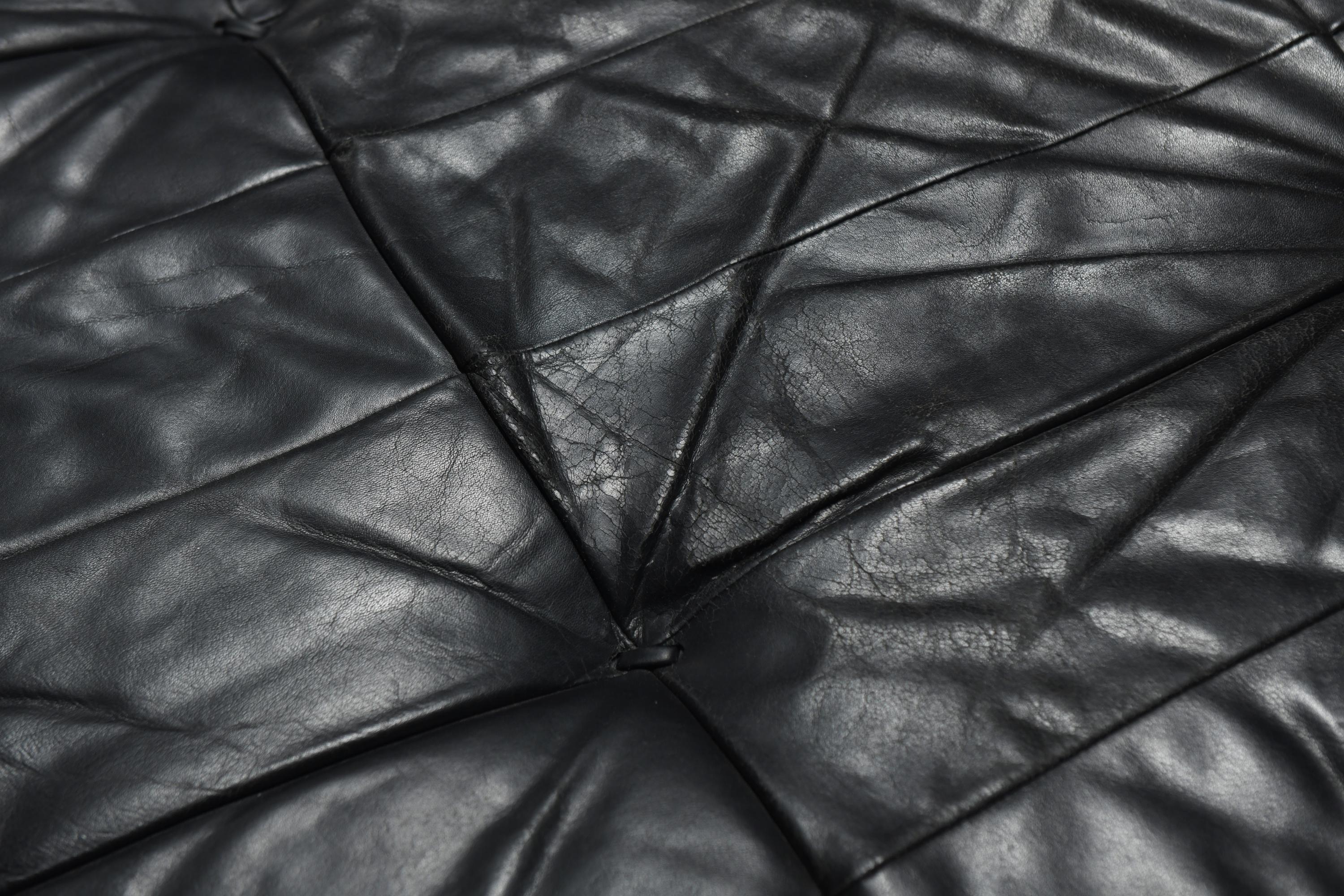 Leather Stunning vintage Daybed DS-80 in rare black original leather by De Sede Swiss For Sale