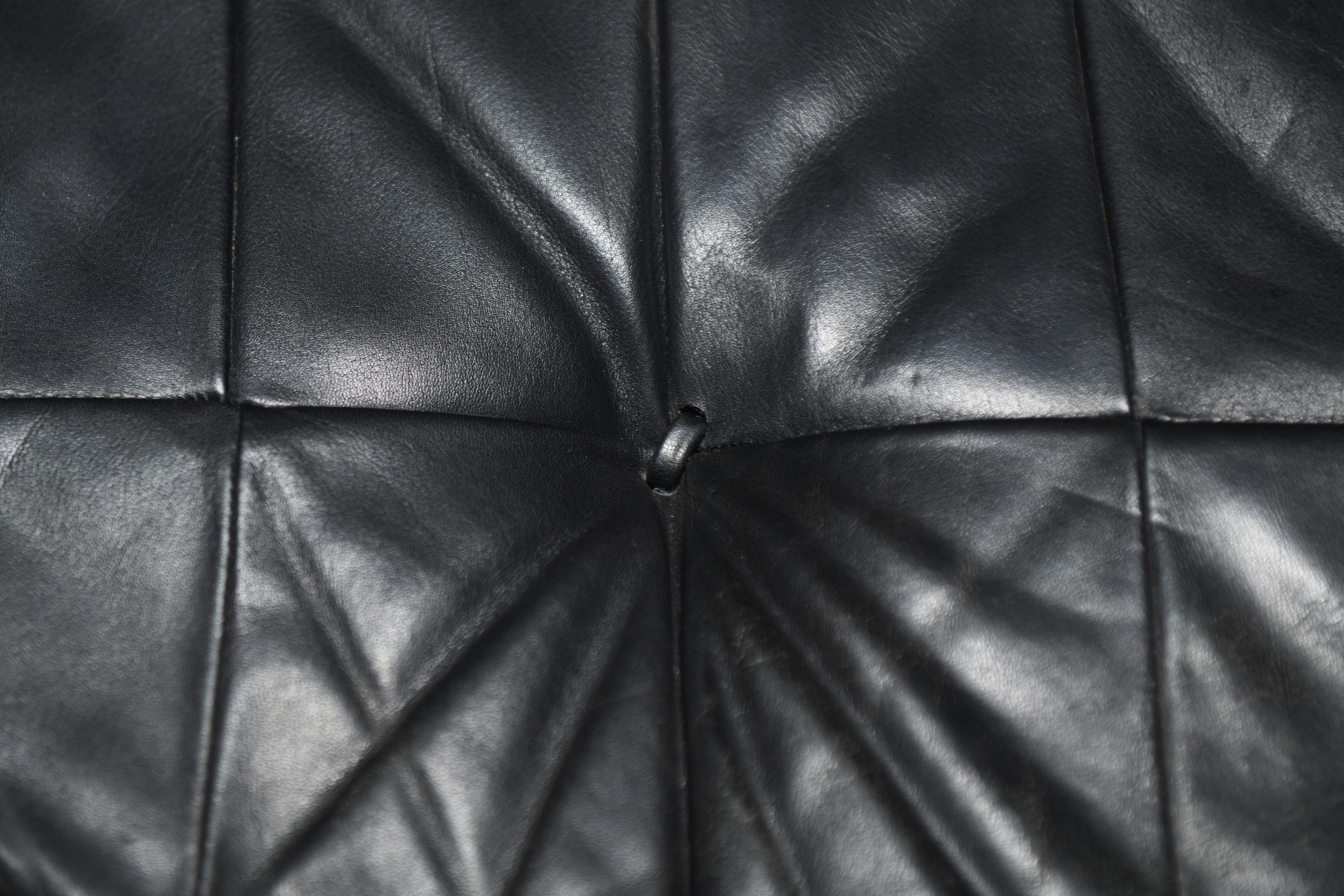Stunning vintage Daybed DS-80 in rare black original leather by De Sede Swiss For Sale 2