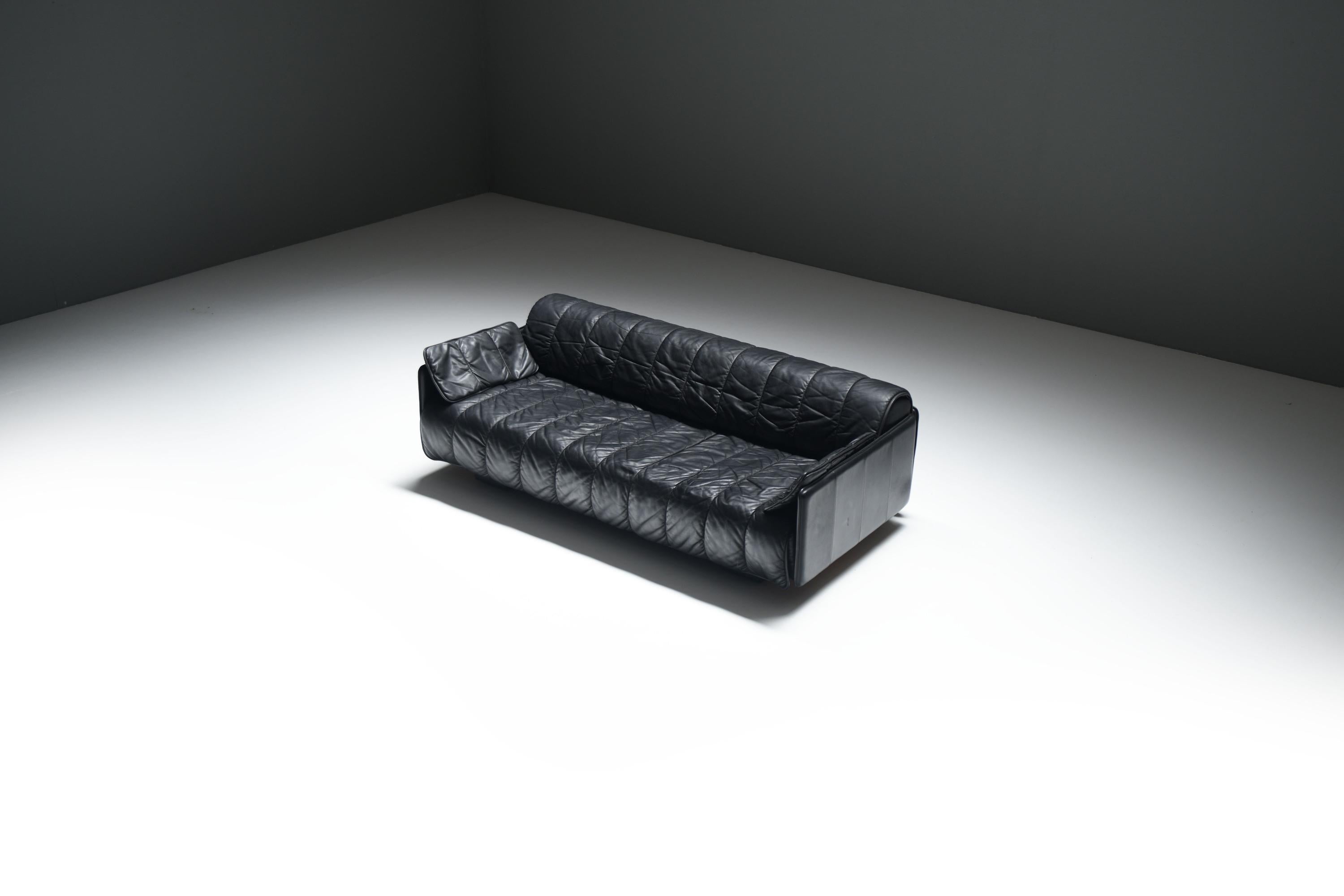 Mid-Century Modern Superbe canapé/lit de repos DS-69 vintage en cuir noir par l'équipe De Sede pour De Sede en vente