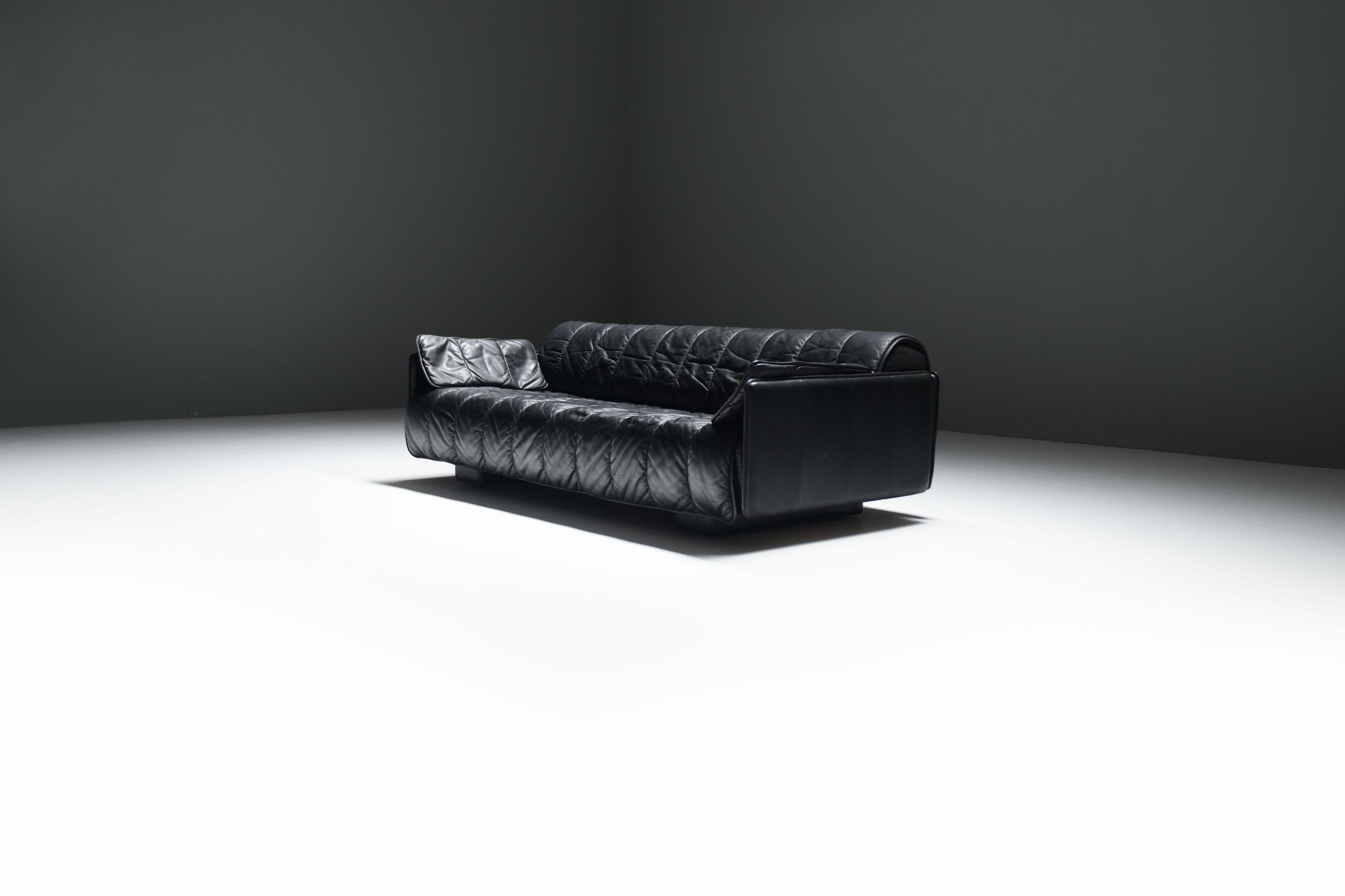 Suisse Superbe canapé/lit de repos DS-69 vintage en cuir noir par l'équipe De Sede pour De Sede en vente