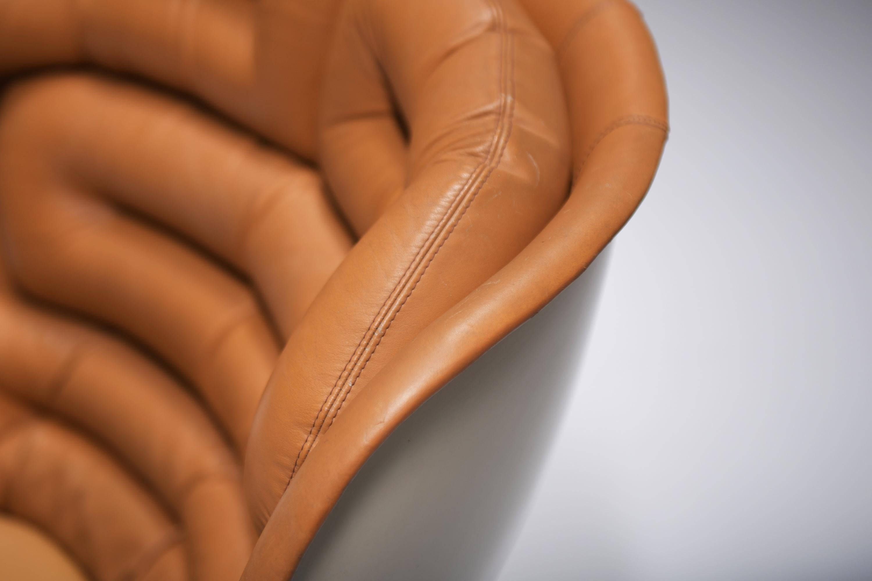 Stunning vintage ELDA chair by Joe Colombo for Comfort Italy 1963.  Signed! 1