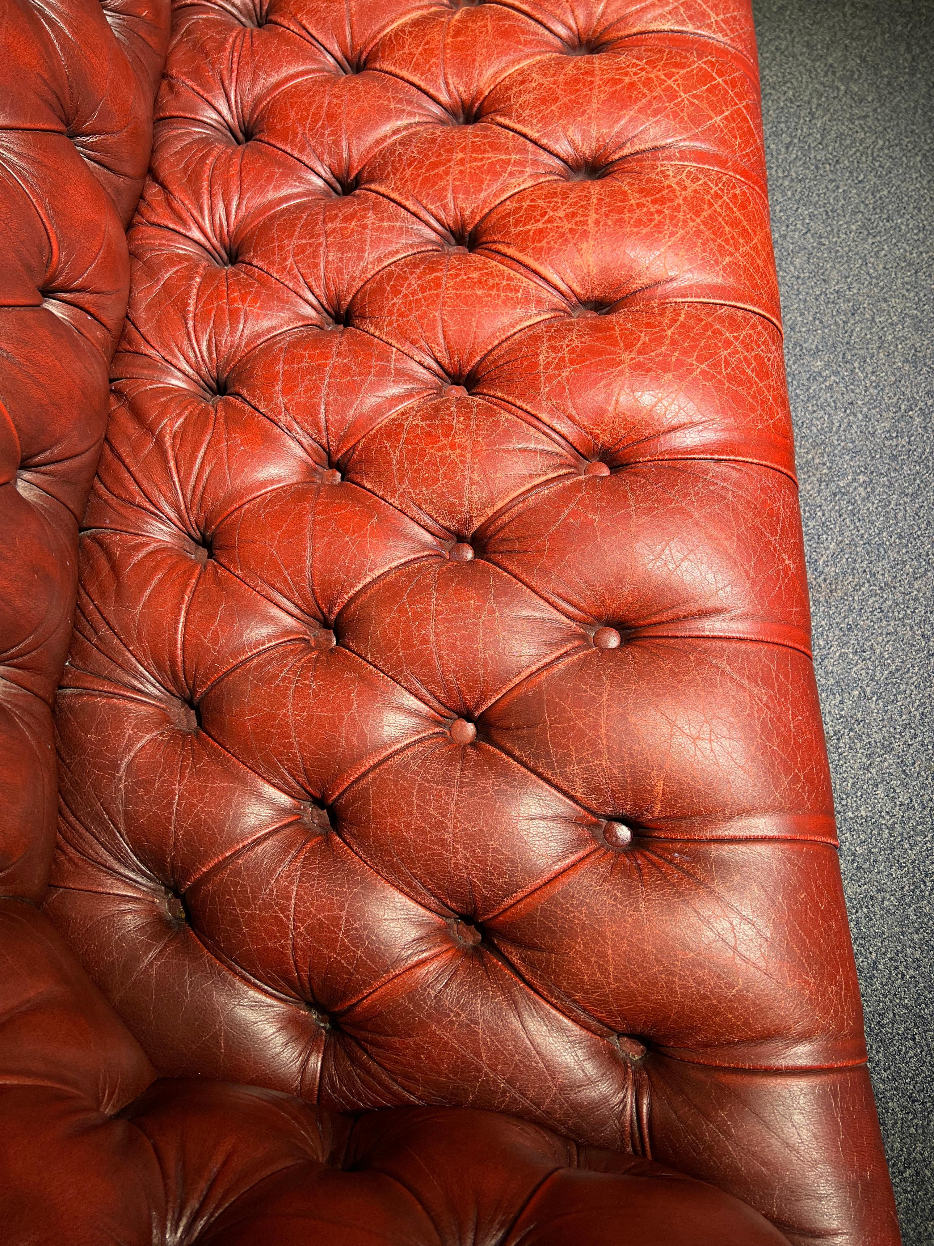 Stunning Vintage English Red Leather Chesterfield 3 Seater Sofa For Sale 2