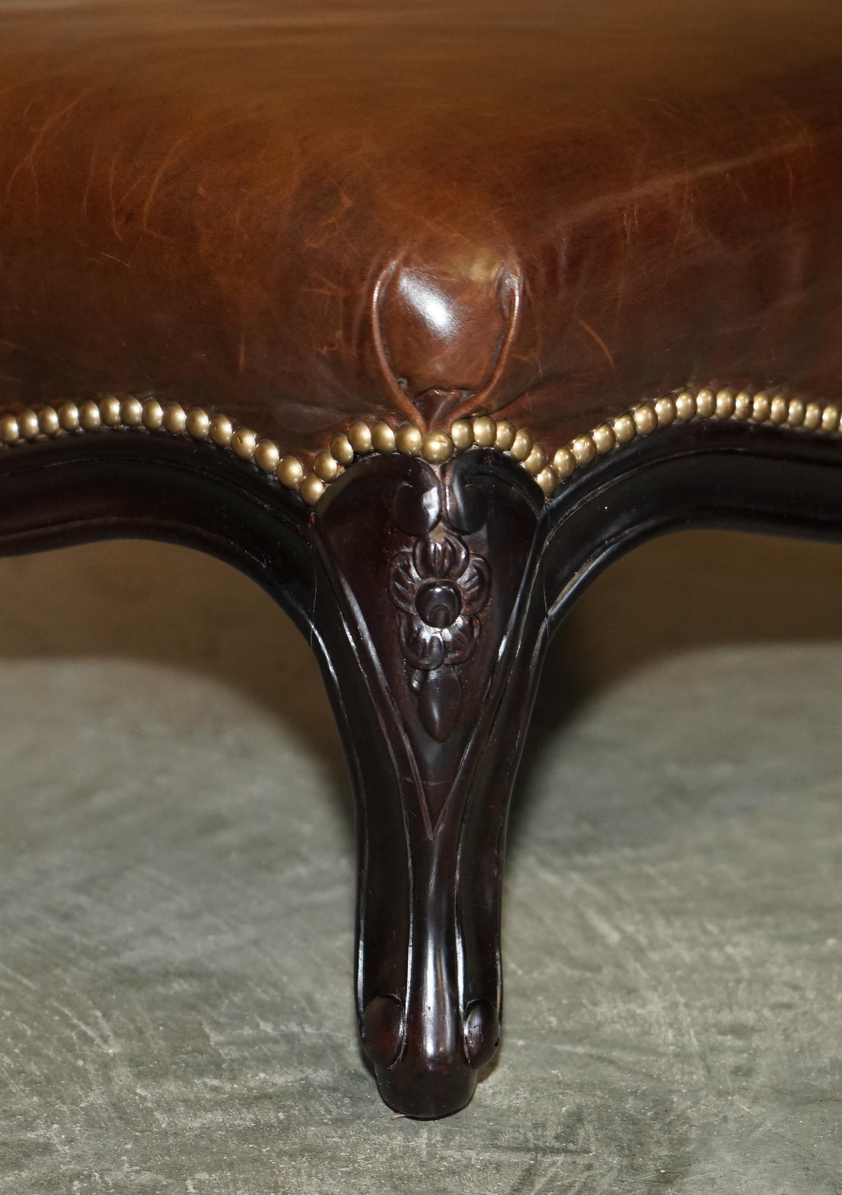 STUNNiNg VINTAGE FRENCH STYLE RALPH LAUREN BROWN LEATHER FOOTSTOOL OTTOMAN in vendita 3