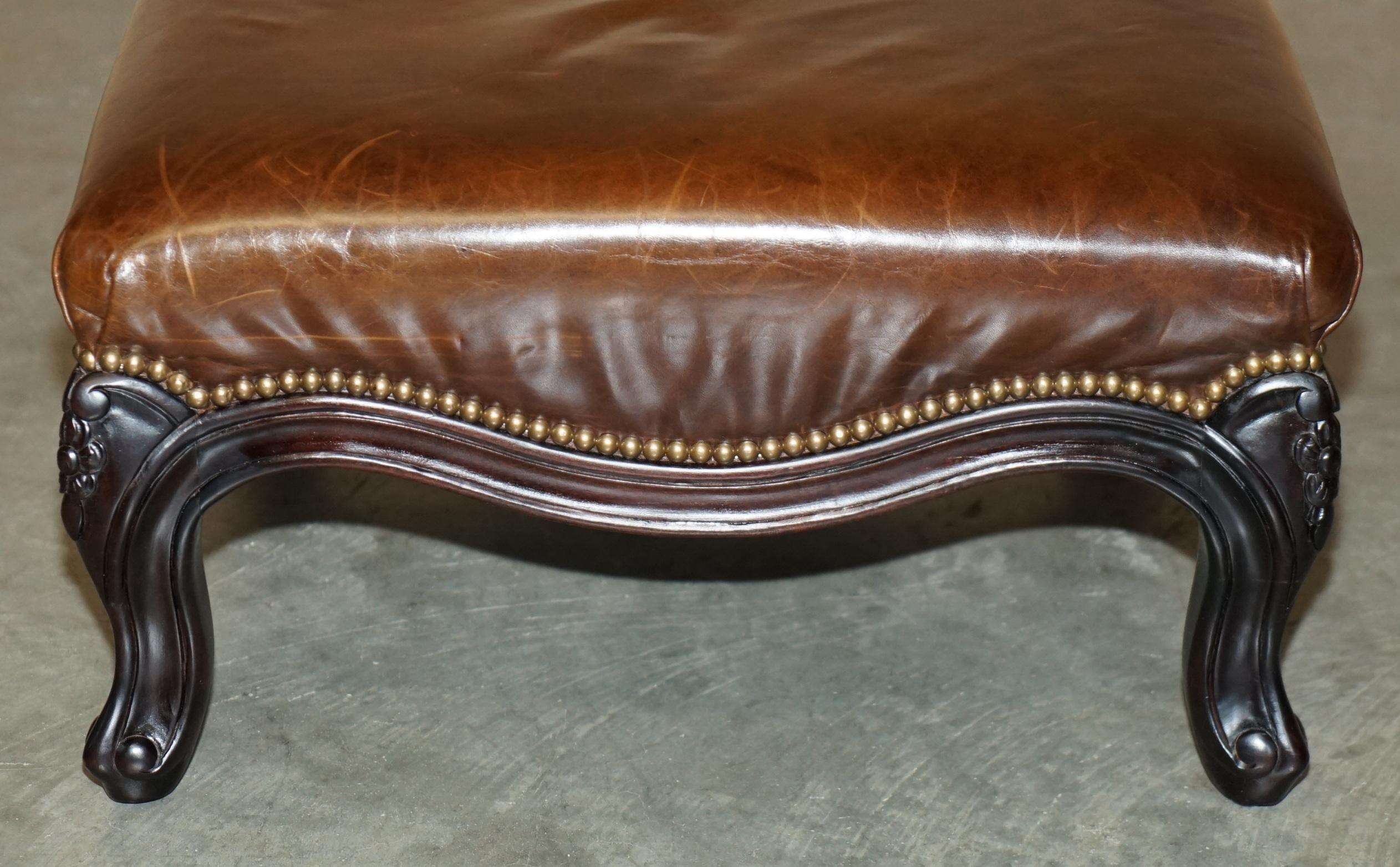 STUNNiNg VINTAGE FRENCH STYLE RALPH LAUREN BROWN LEATHER FOOTSTOOL OTTOMAN in vendita 4