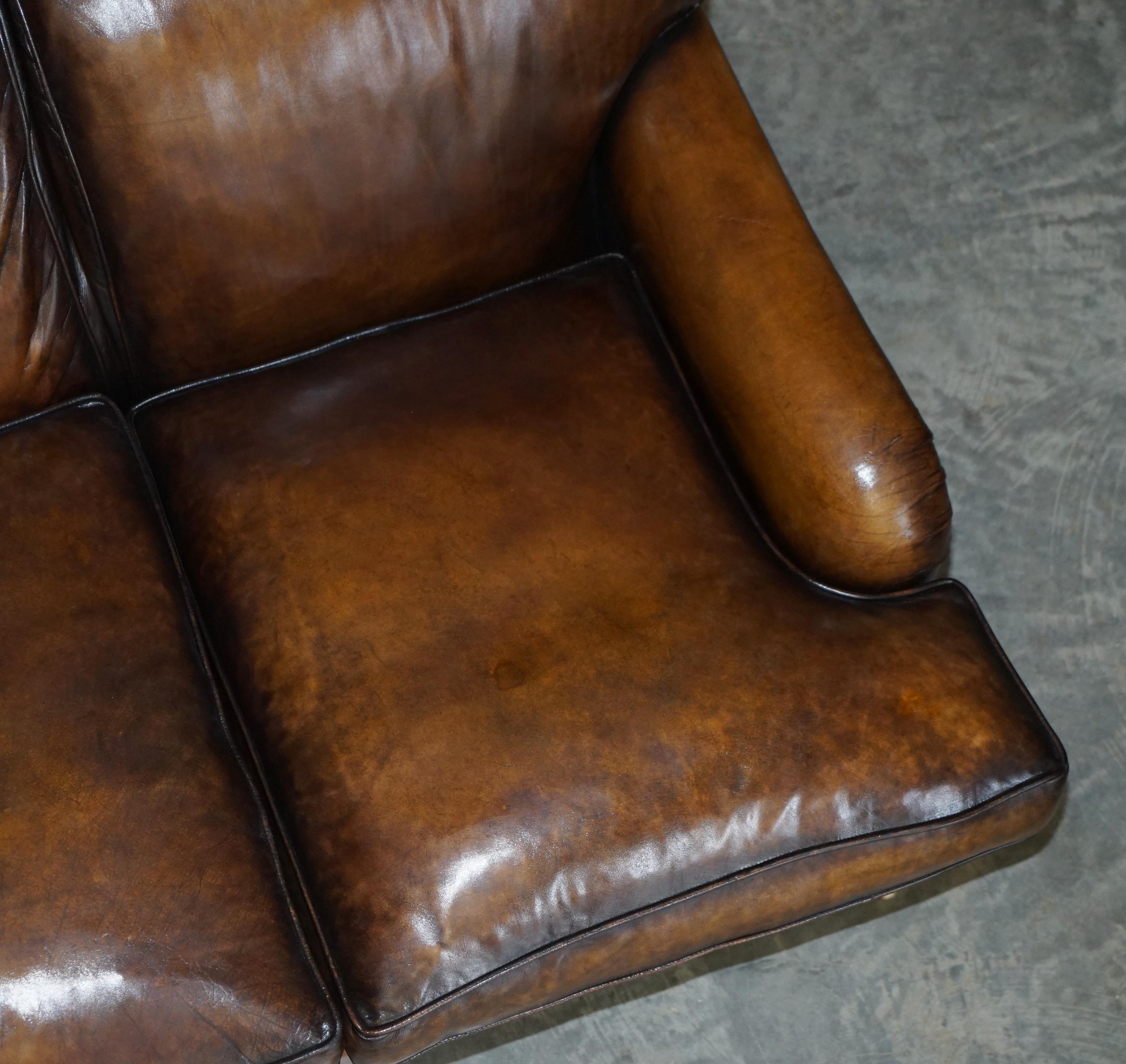 Stunning Vintage Fully Restored Hand Dyed Brown Leather Howards & Son Style Sofa For Sale 2