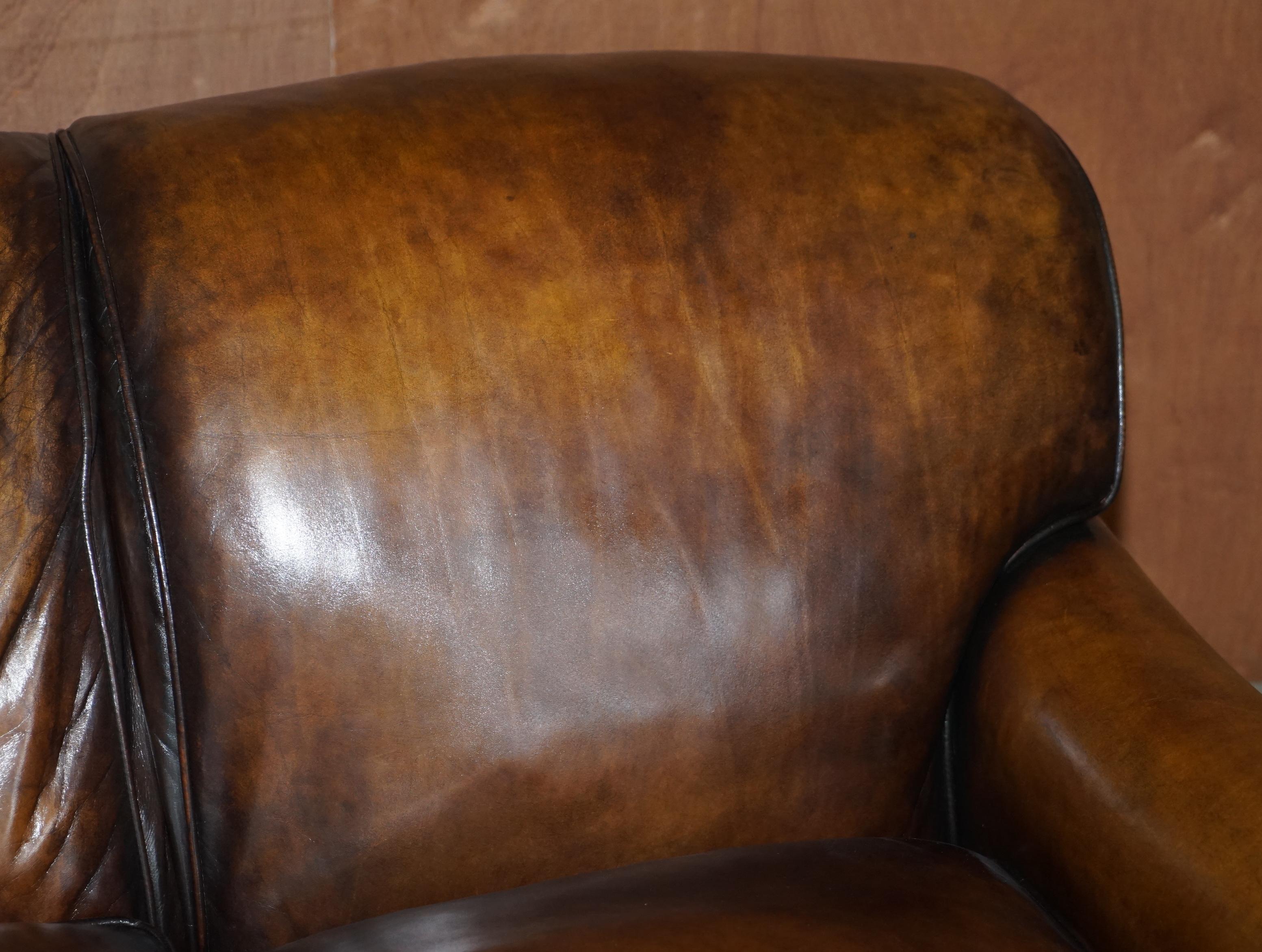 Stunning Vintage Fully Restored Hand Dyed Brown Leather Howards & Son Style Sofa For Sale 5