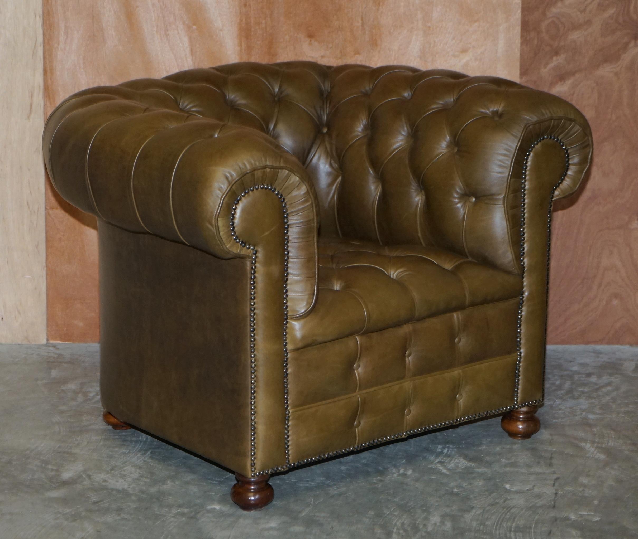 Stunning Vintage Fully Tufted Chesterfield Olive Green Leather Sofa & Armchair For Sale 3