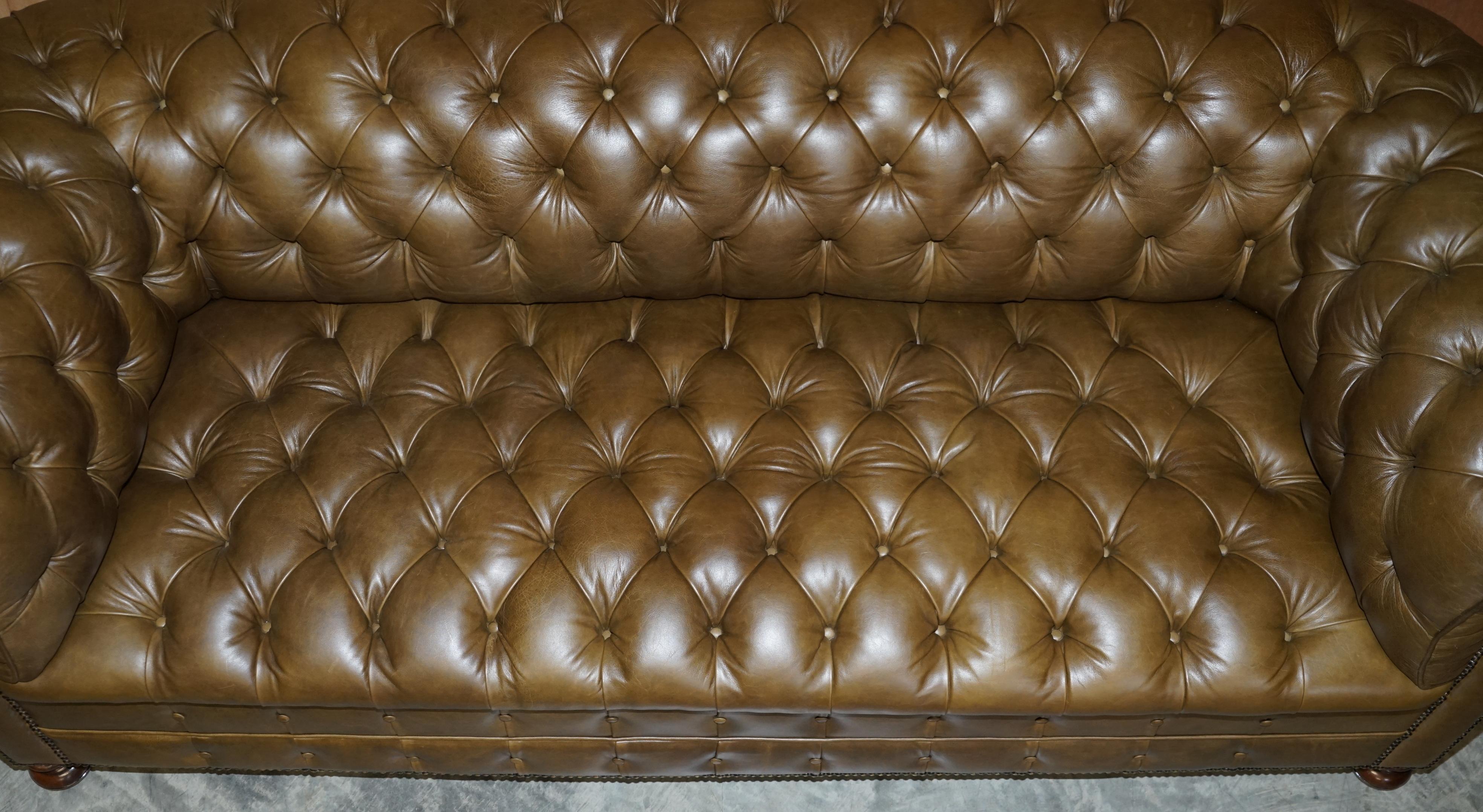 Hand-Crafted Stunning Vintage Fully Tufted Chesterfield Olive Green Leather Sofa & Armchair For Sale
